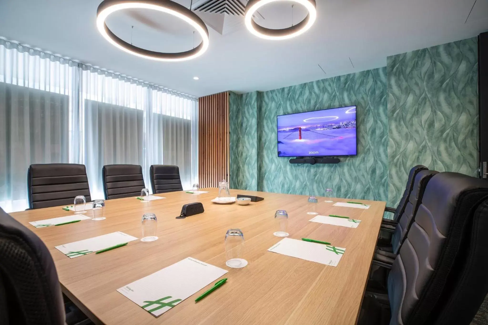 Meeting/conference room in Holiday Inn Dandenong, an IHG Hotel