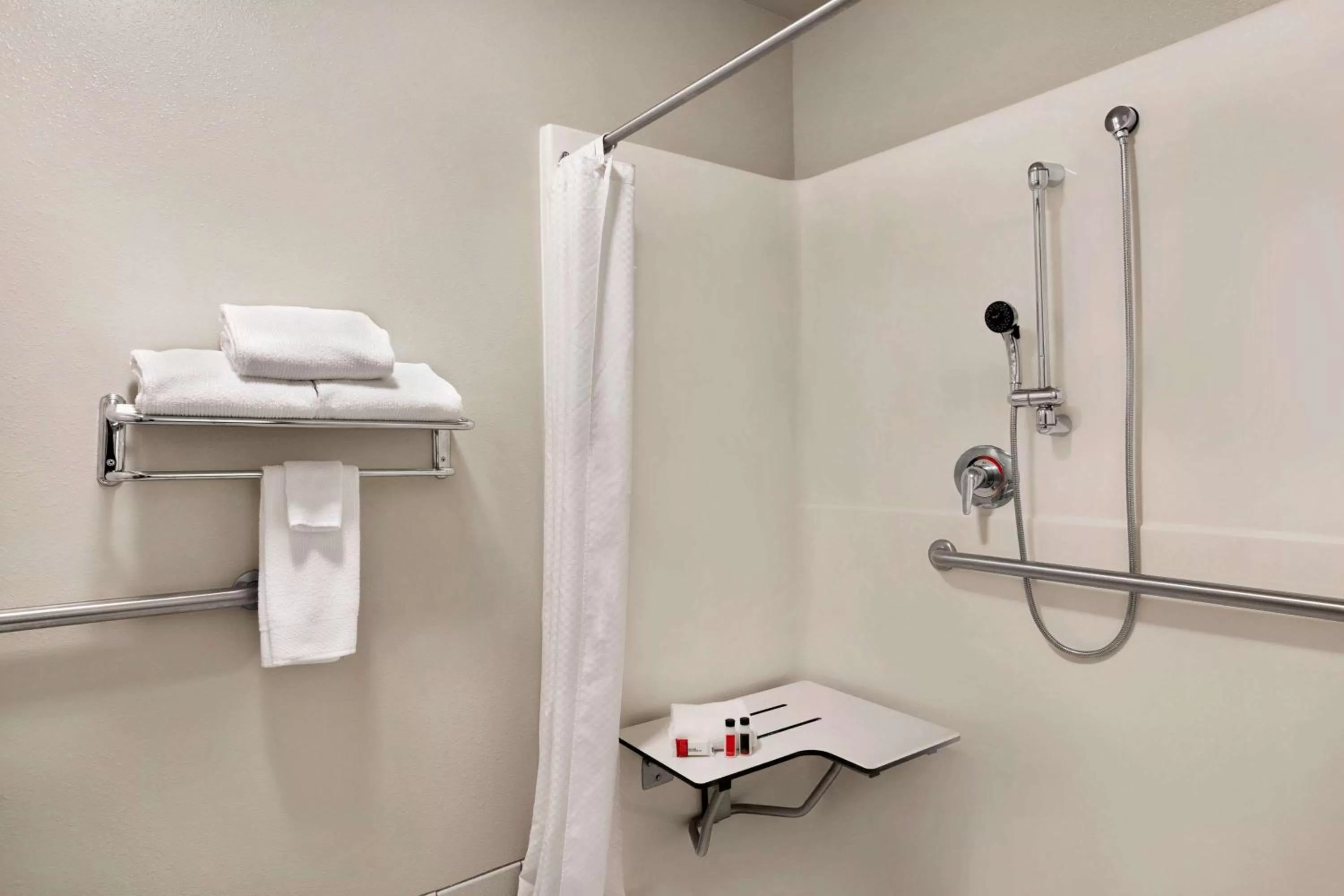 Bathroom in Travelodge by Wyndham Low Moor Near Covington