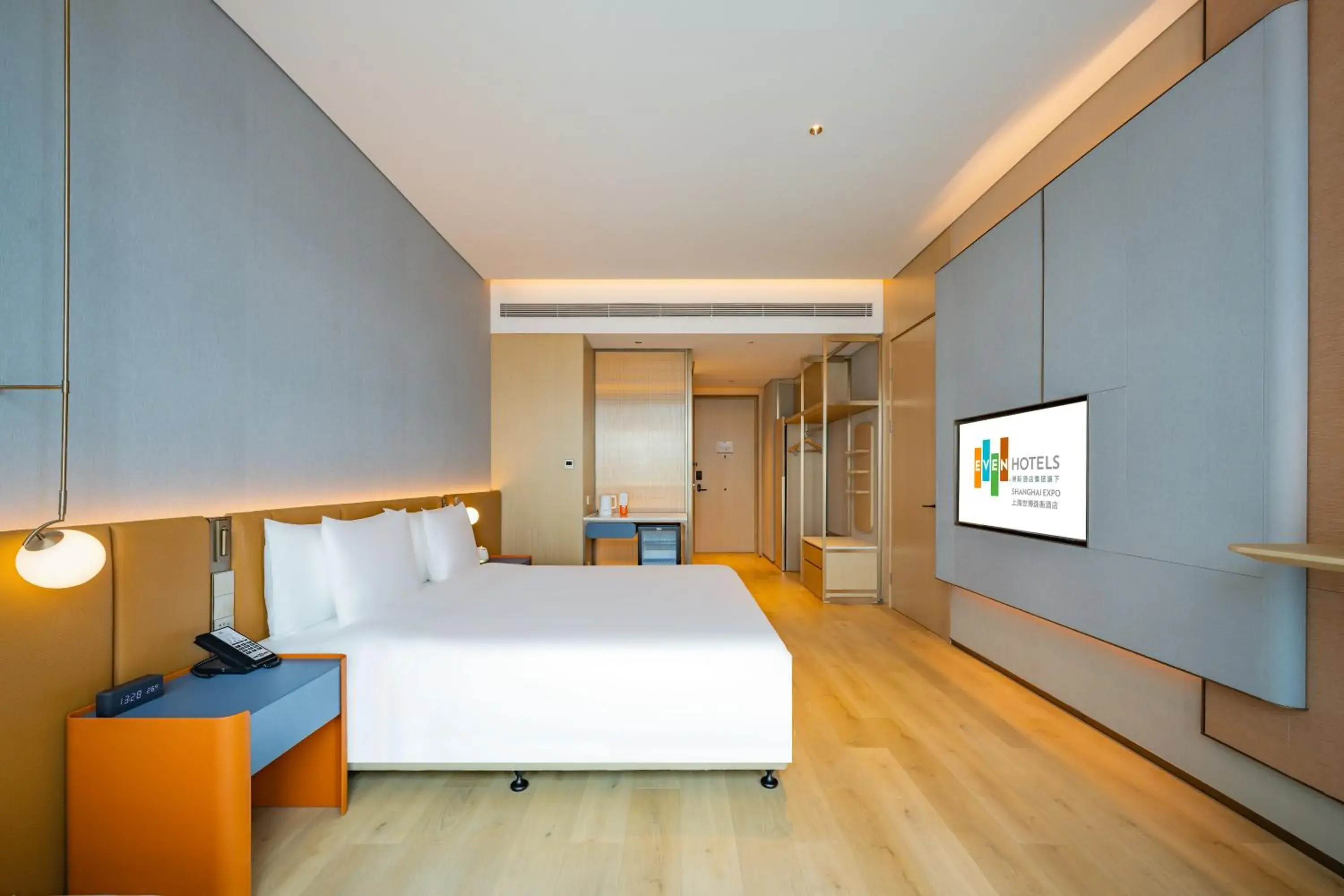 Premium King Room in EVEN Hotels Shanghai Expo by IHG Premium King Room in EVEN Hotels Shanghai Expo by IHG