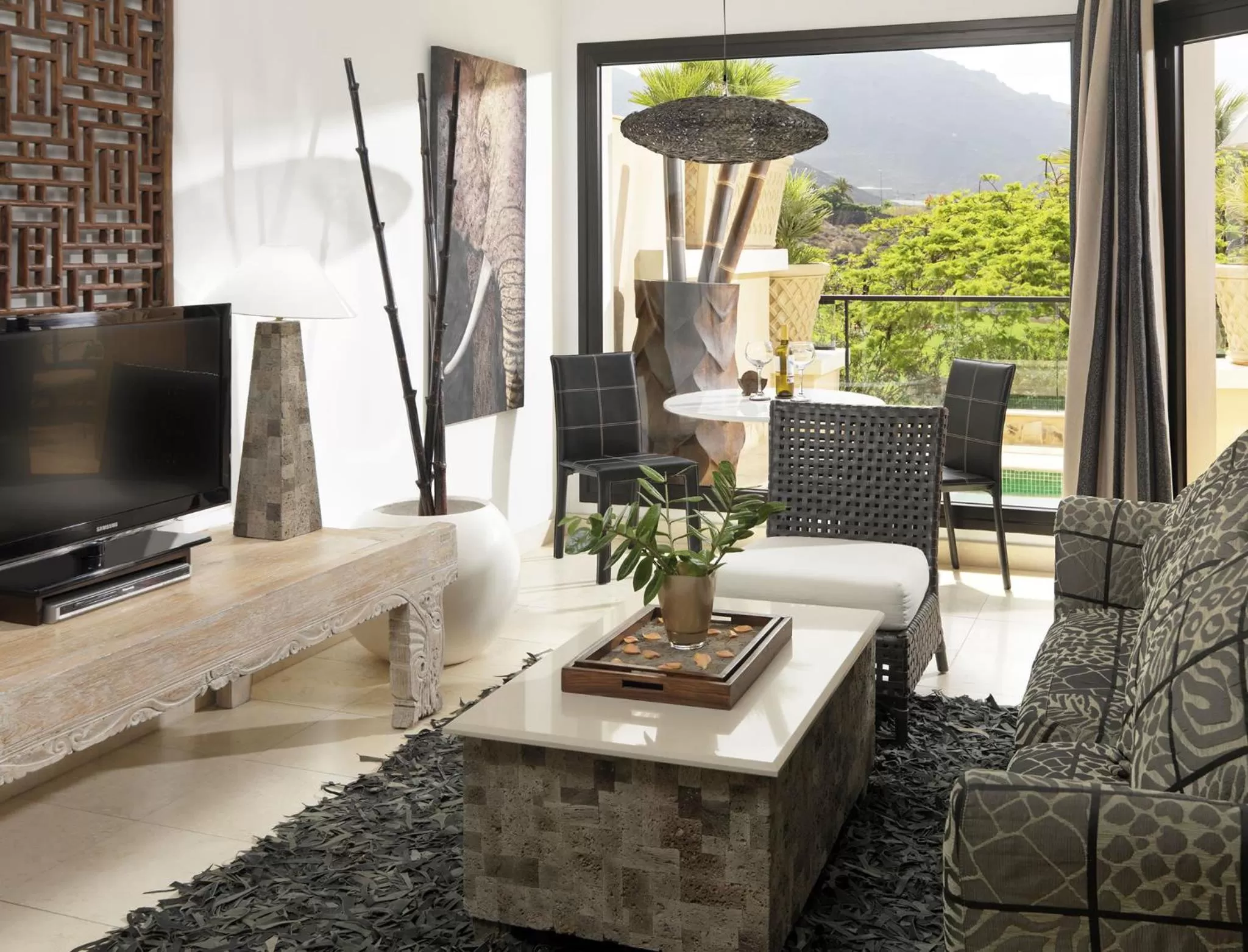 TV and multimedia in Royal Garden Villas, Luxury Hotel