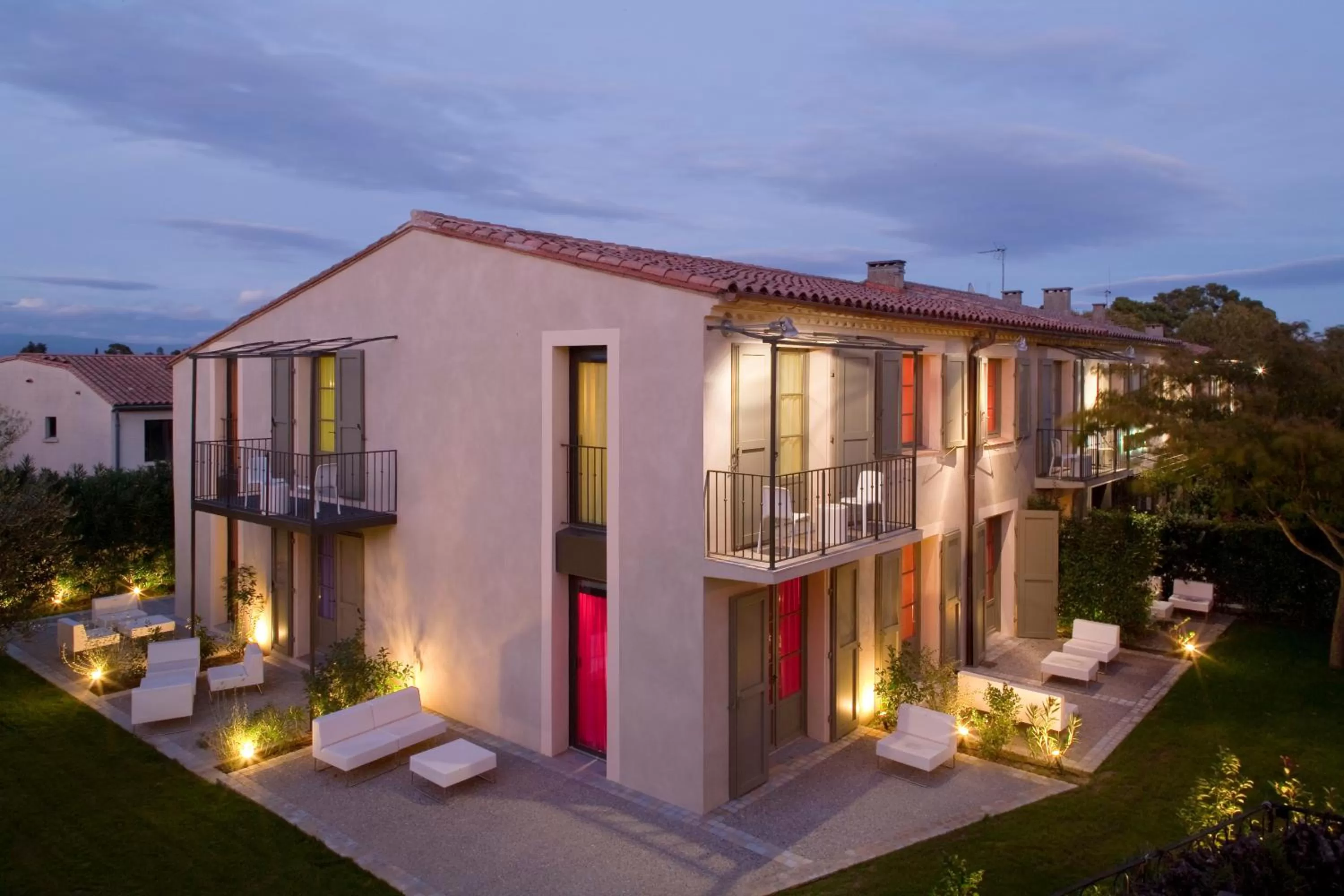 Property building in Hôtel Montmorency & Spa