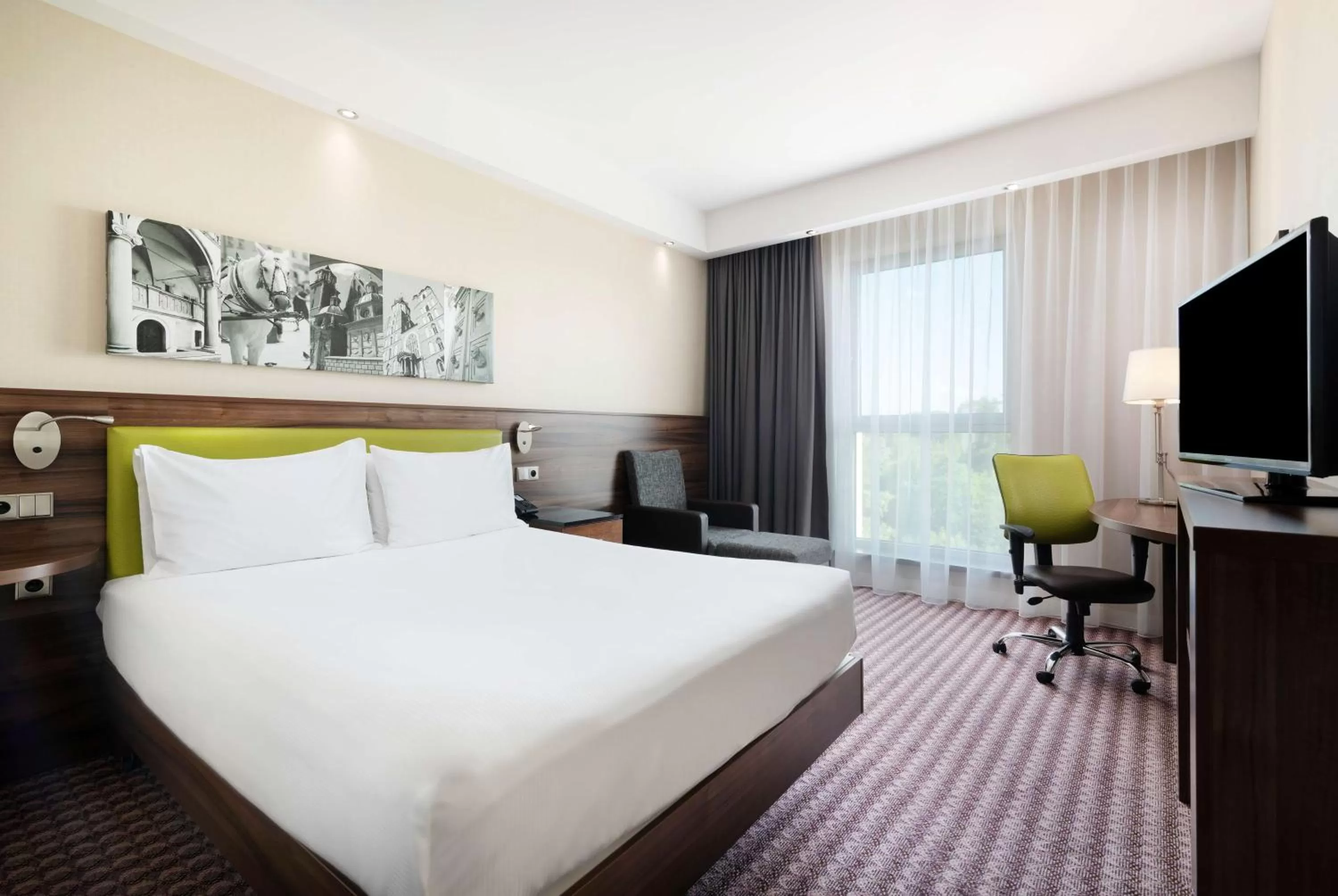 Bed in Hampton by Hilton Krakow