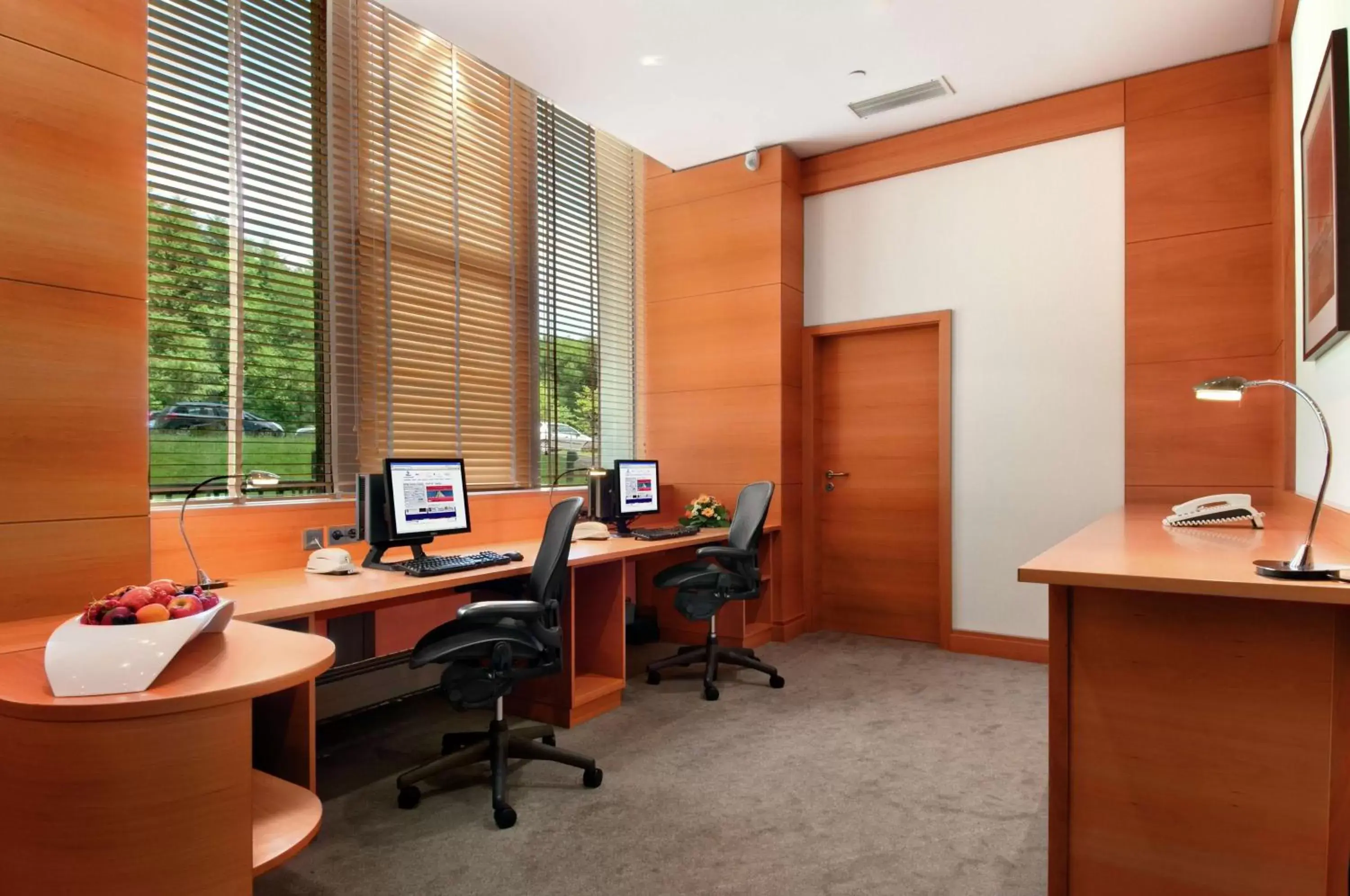 Business facilities, Business Area/Conference Room in DoubleTree by Hilton Luxembourg