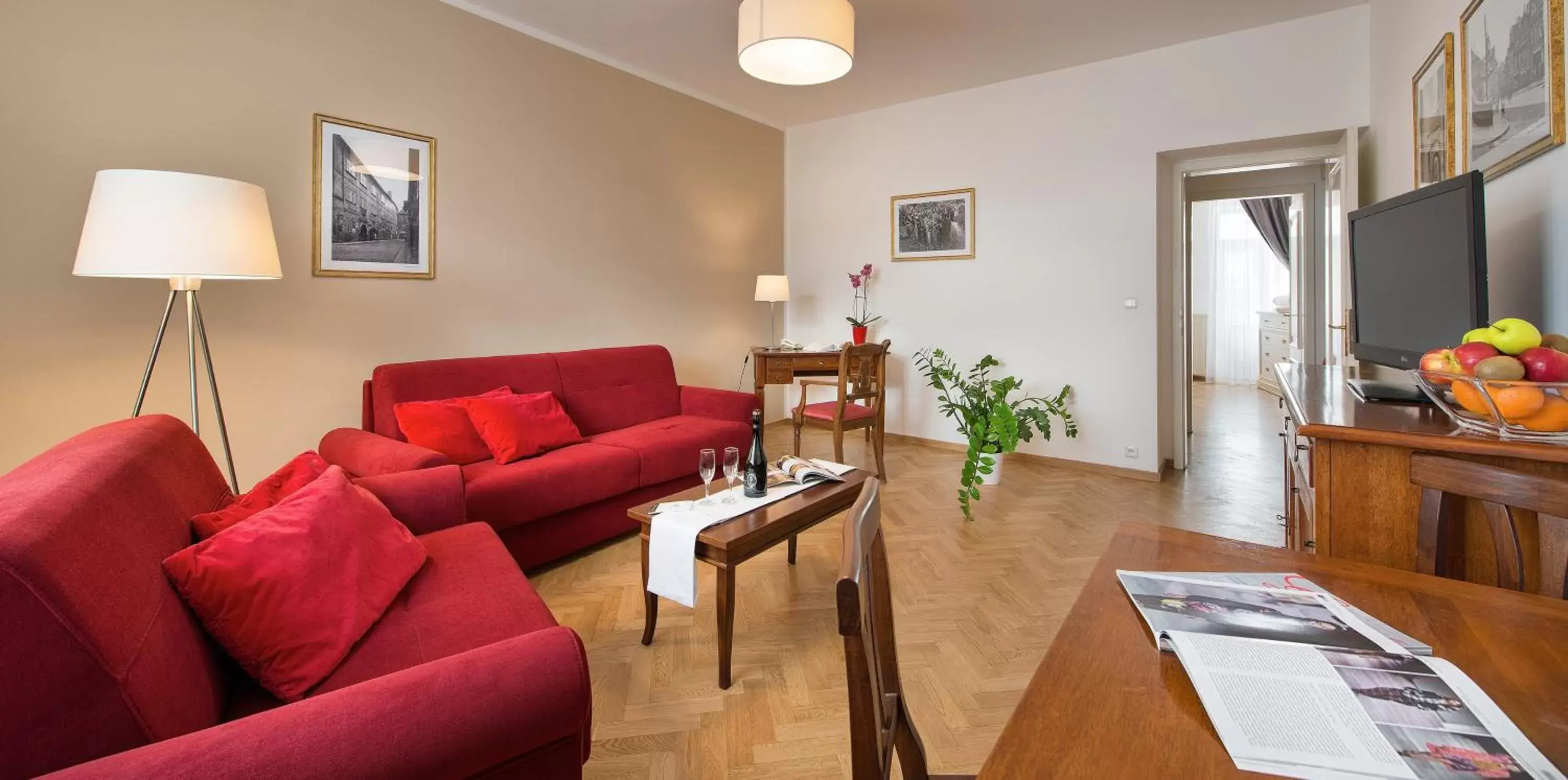 Living room, Seating Area in Hotel Suite Home Prague