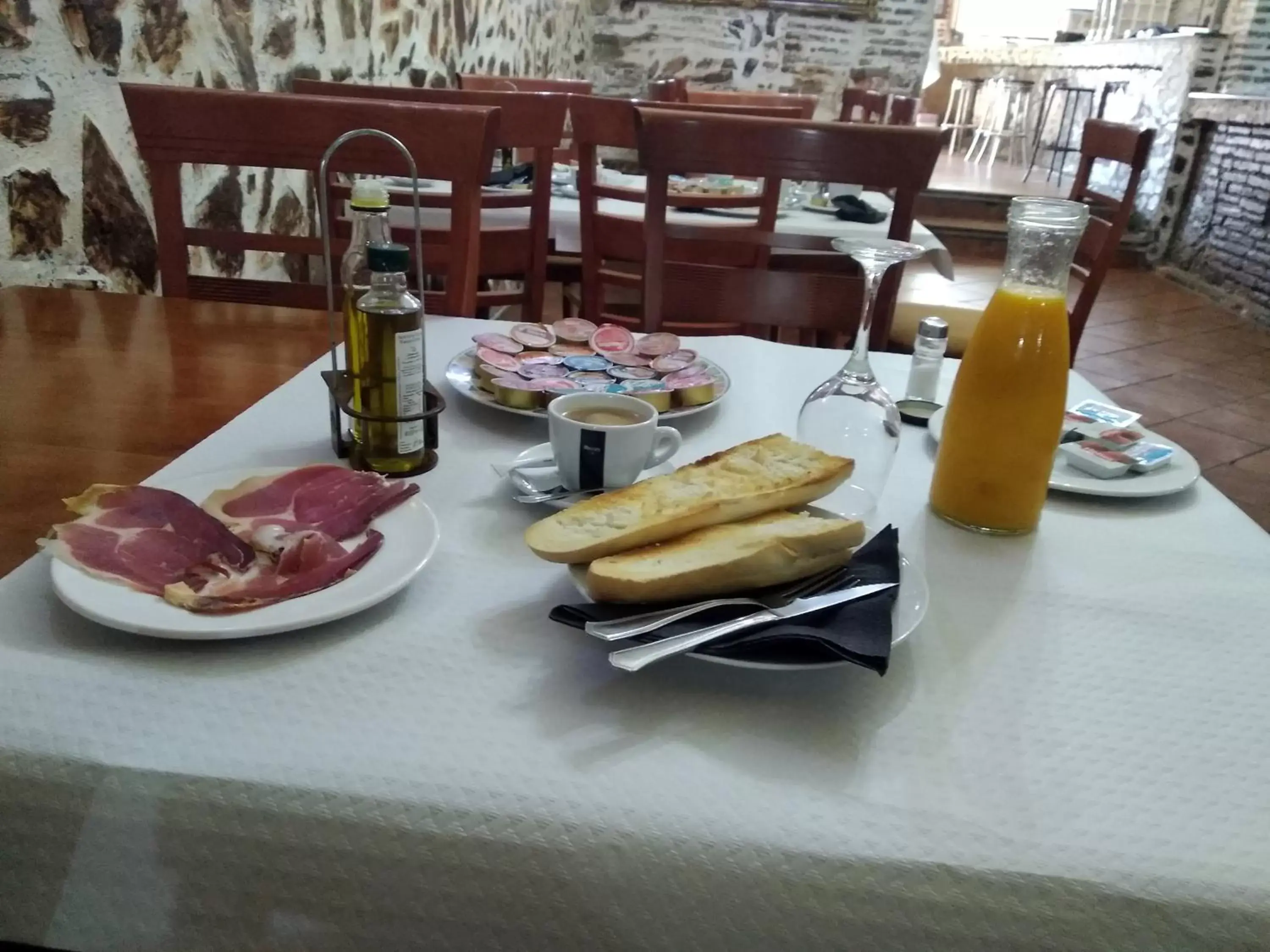 Breakfast in Hotel Las Palmeras by Vivere Stays