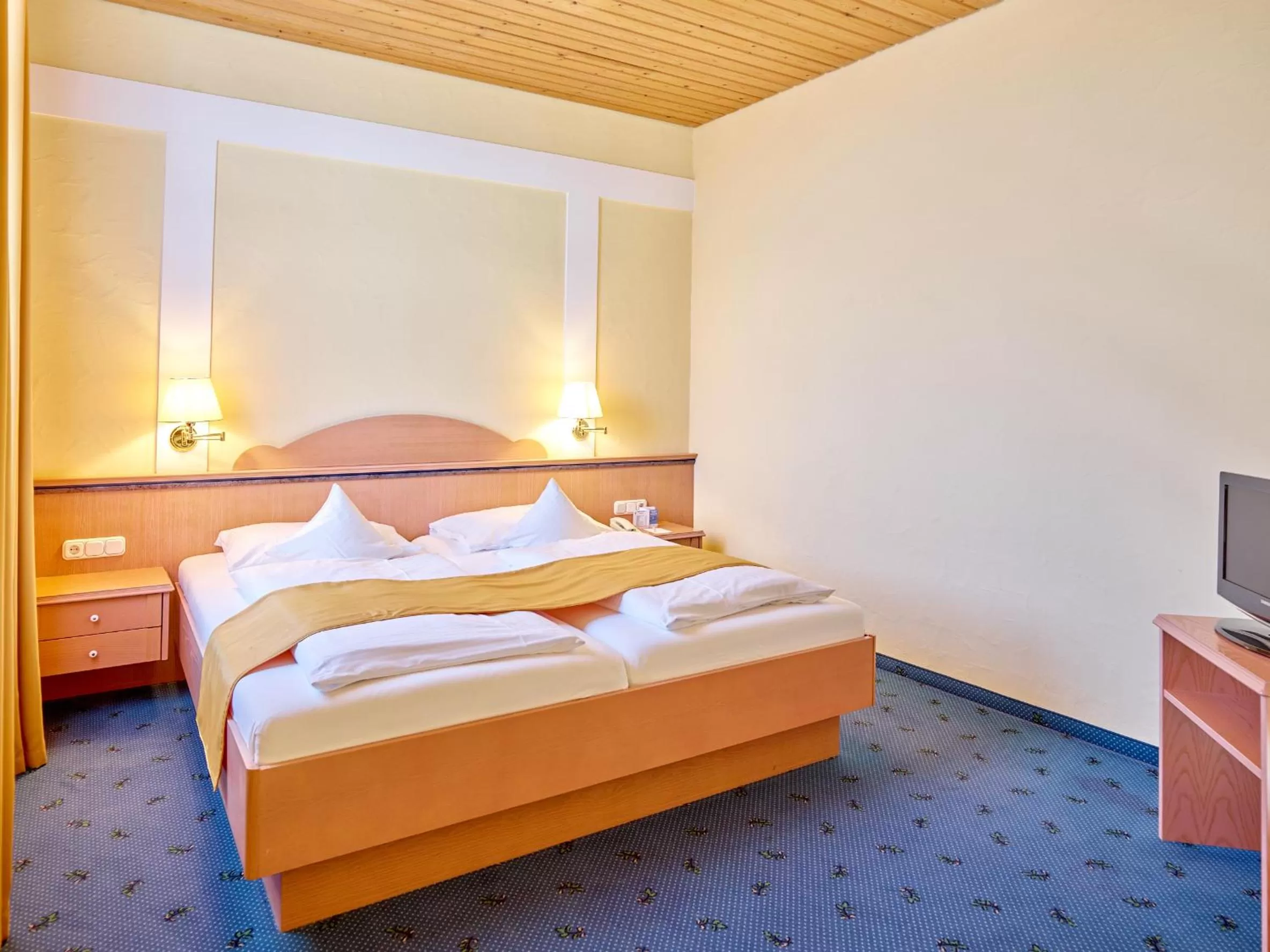 Bed in Parkhotel Bad Griesbach