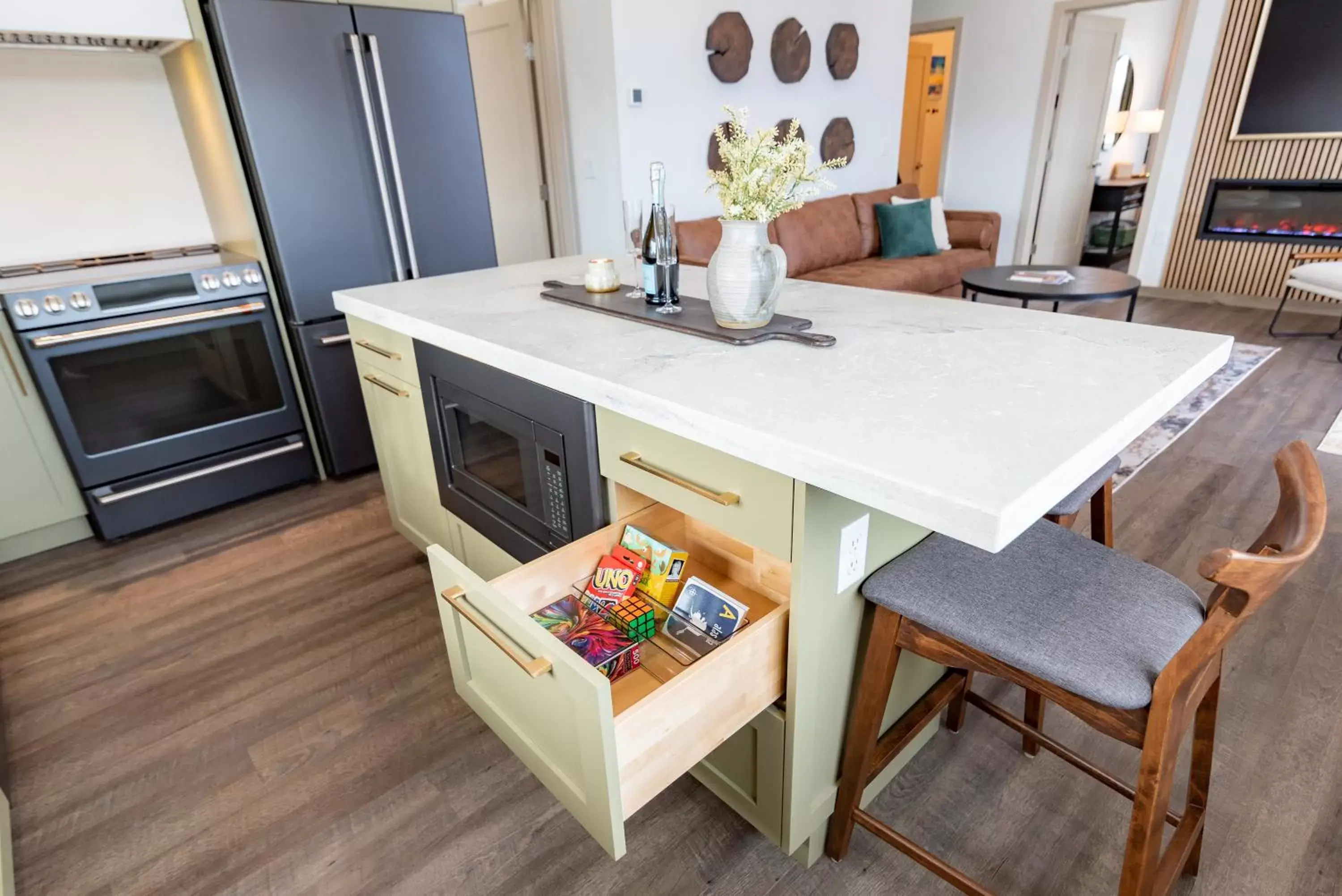 Kitchen or kitchenette, Kitchen/Kitchenette in Colony Suites