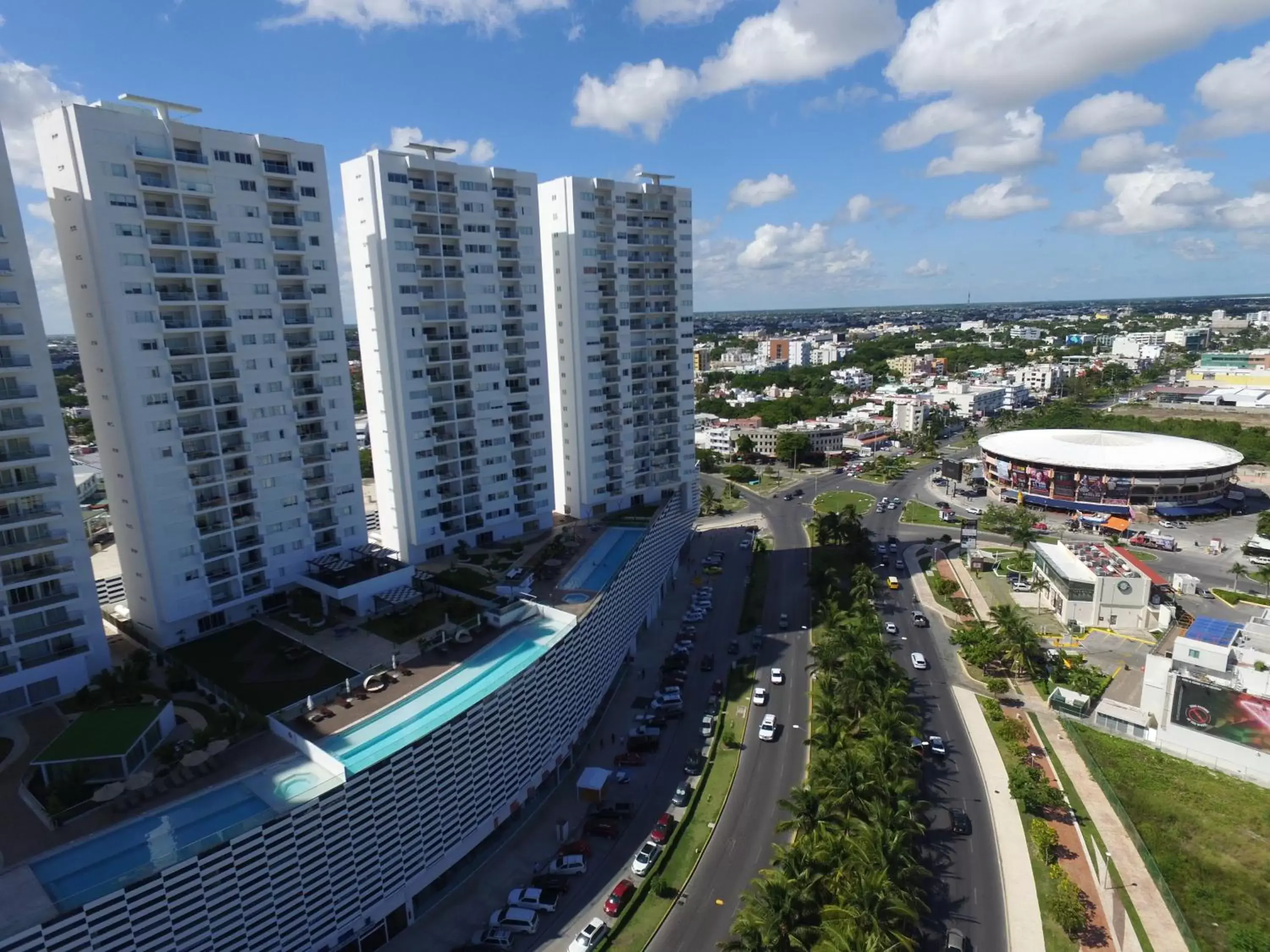 City view, Bird's-eye View in Suites Malecon Cancun