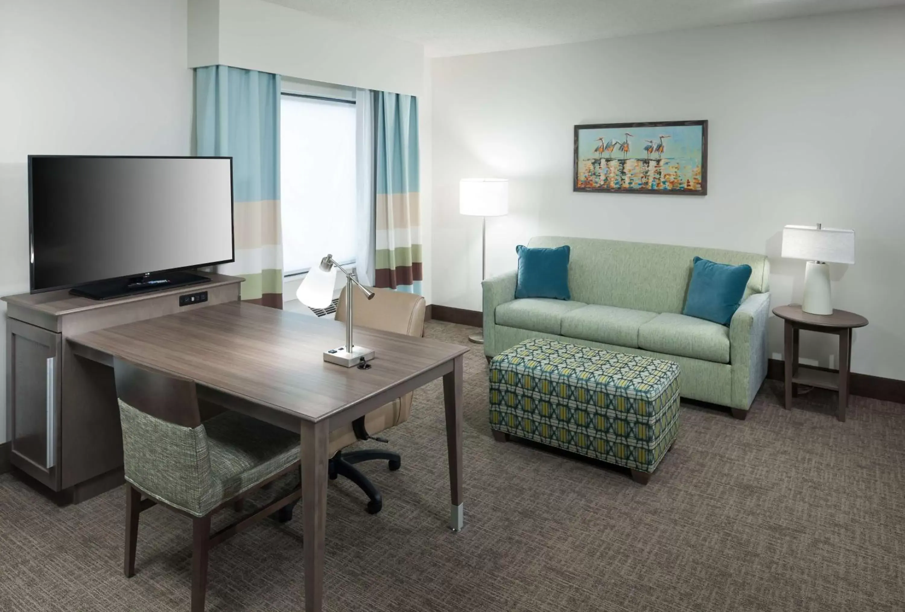 Living room, Seating Area in Hampton Inn & Suites by Hilton Carolina Beach Oceanfront