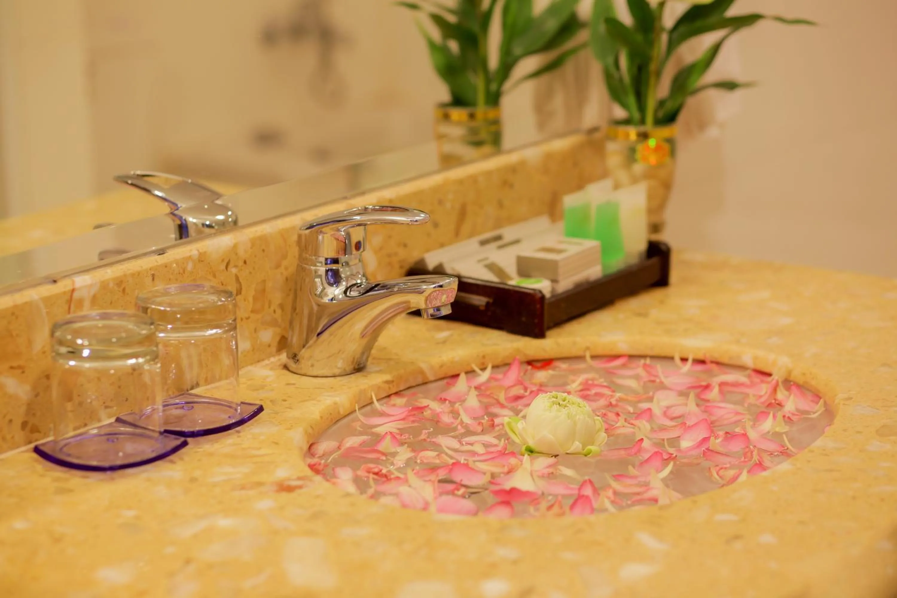 Bathroom in Lucky Angkor Hotel & Spa