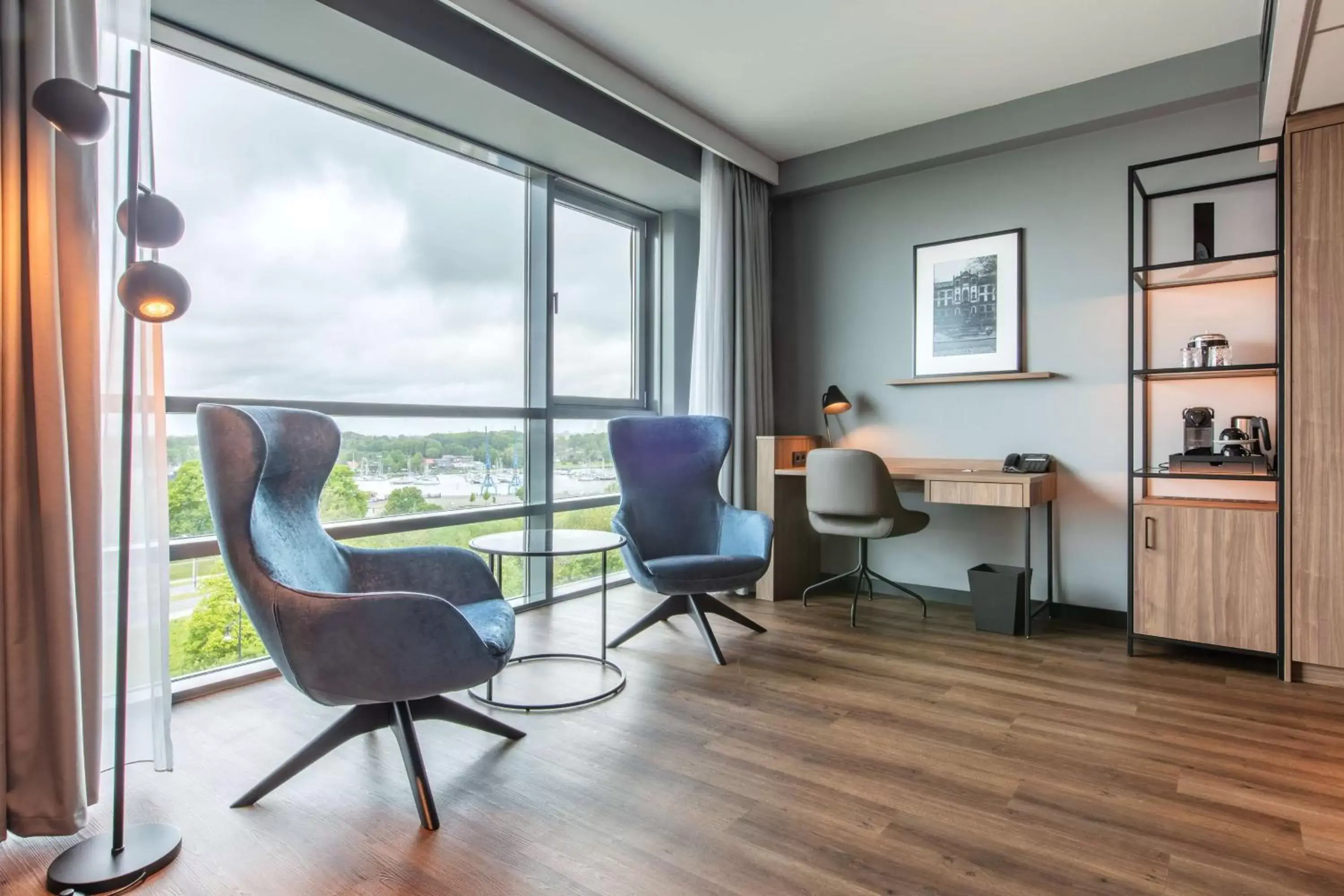 Photo of the whole room, Seating Area in Radisson Blu Hotel Rostock