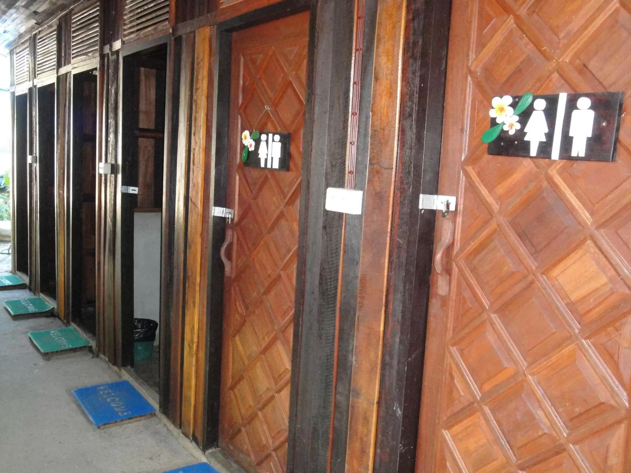 Bathroom in Namkhong Guesthouse and Resort