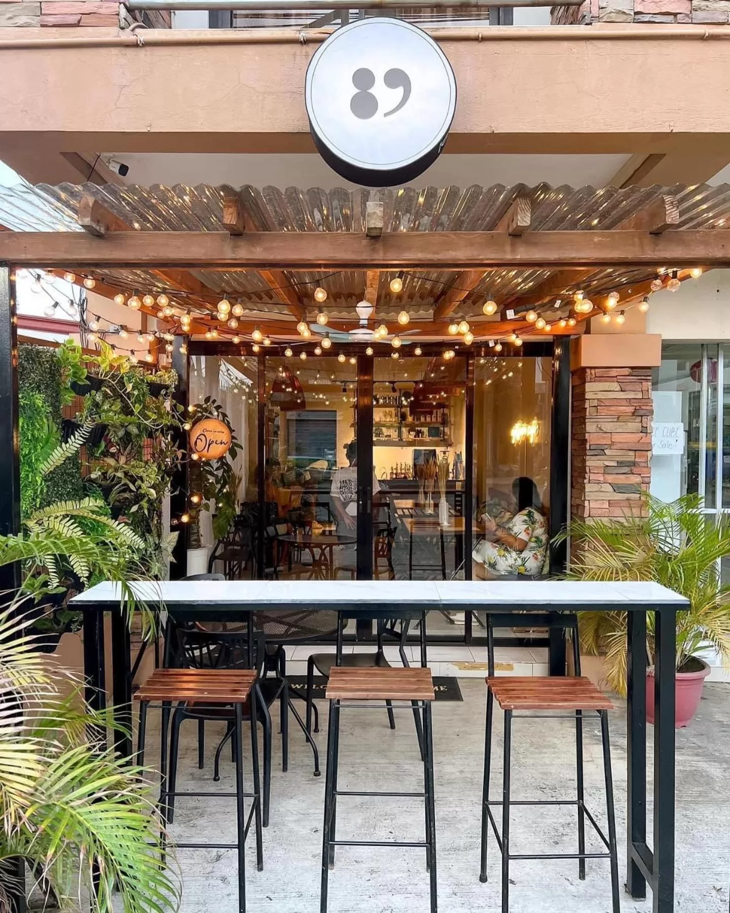 Restaurant/places to eat in Balayong Pension