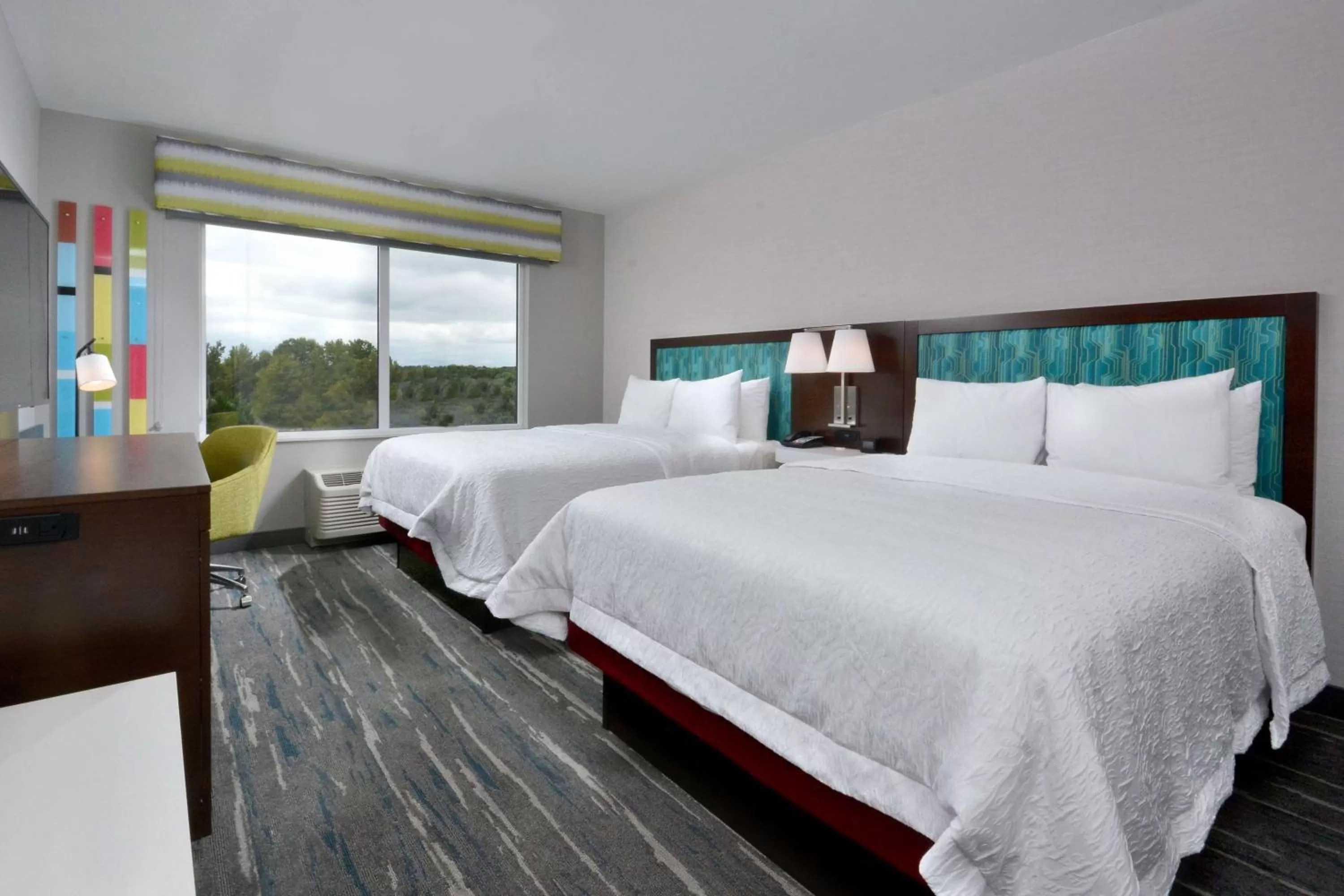 View (from property/room), Bed in Hampton Inn & Suites Charlotte North I 485