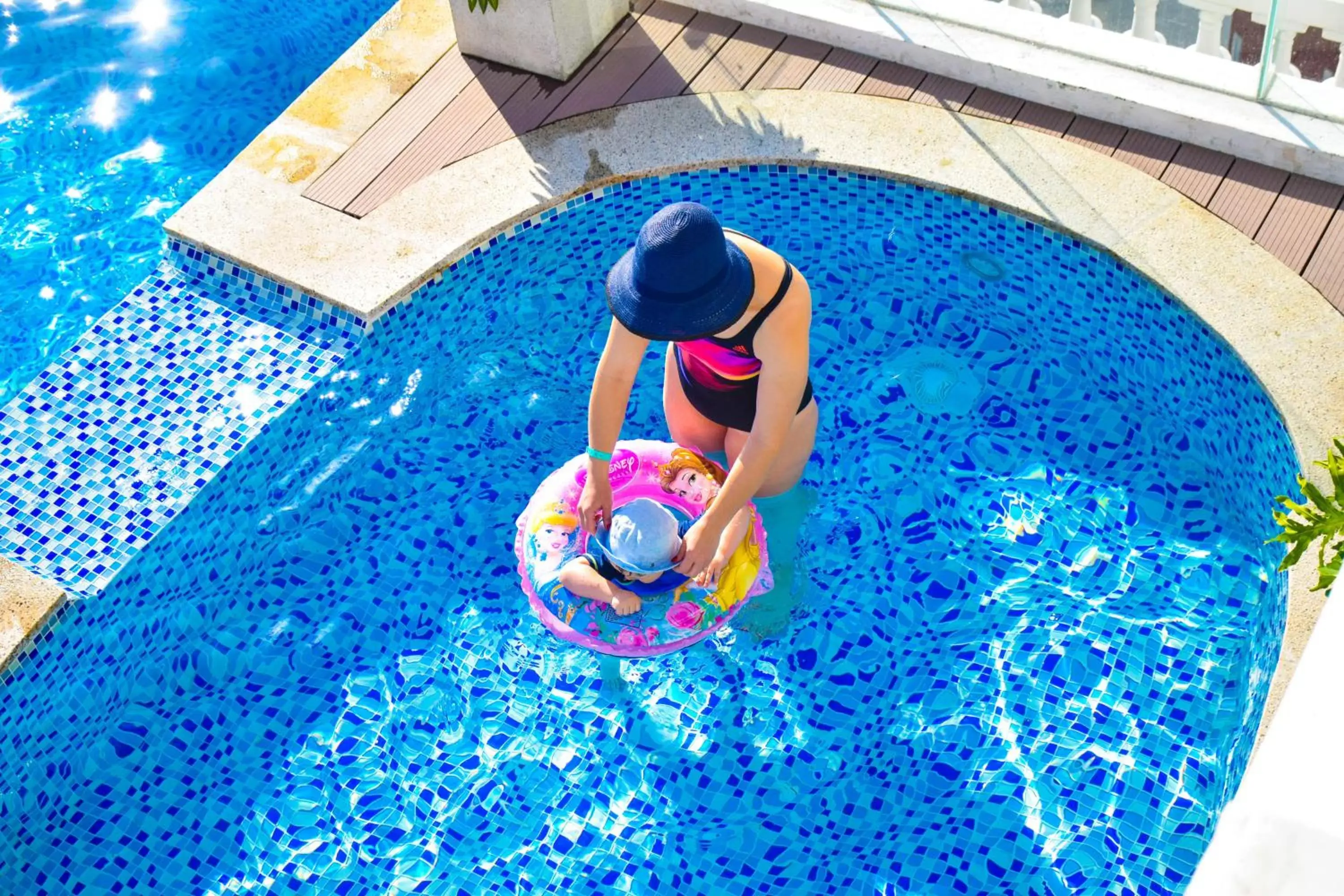 Swimming Pool in Florida Nha Trang Hotel