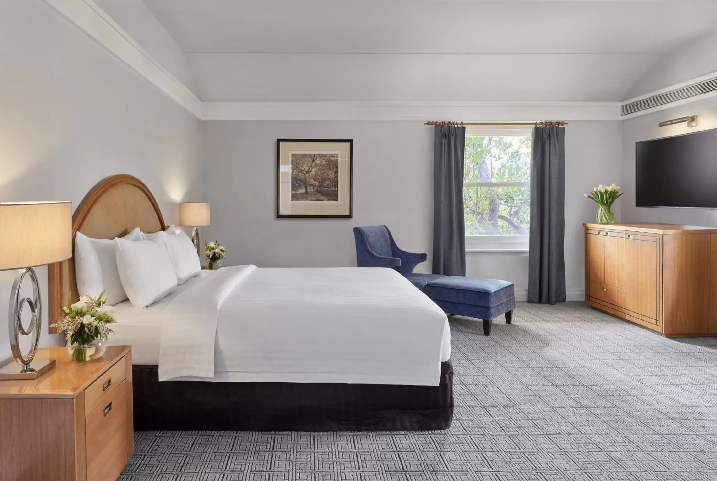 Bed in Hyatt Hotel Canberra - A Park Hyatt Hotel
