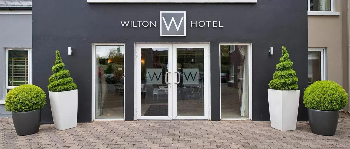 Facade/Entrance in Wilton Hotel Bray