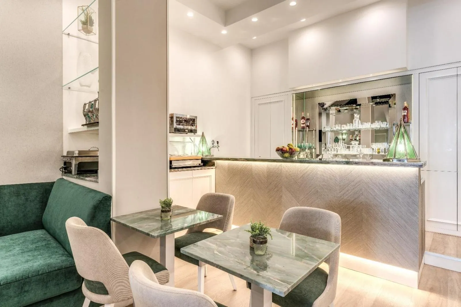 Lounge or bar in Hotel Sorrento City