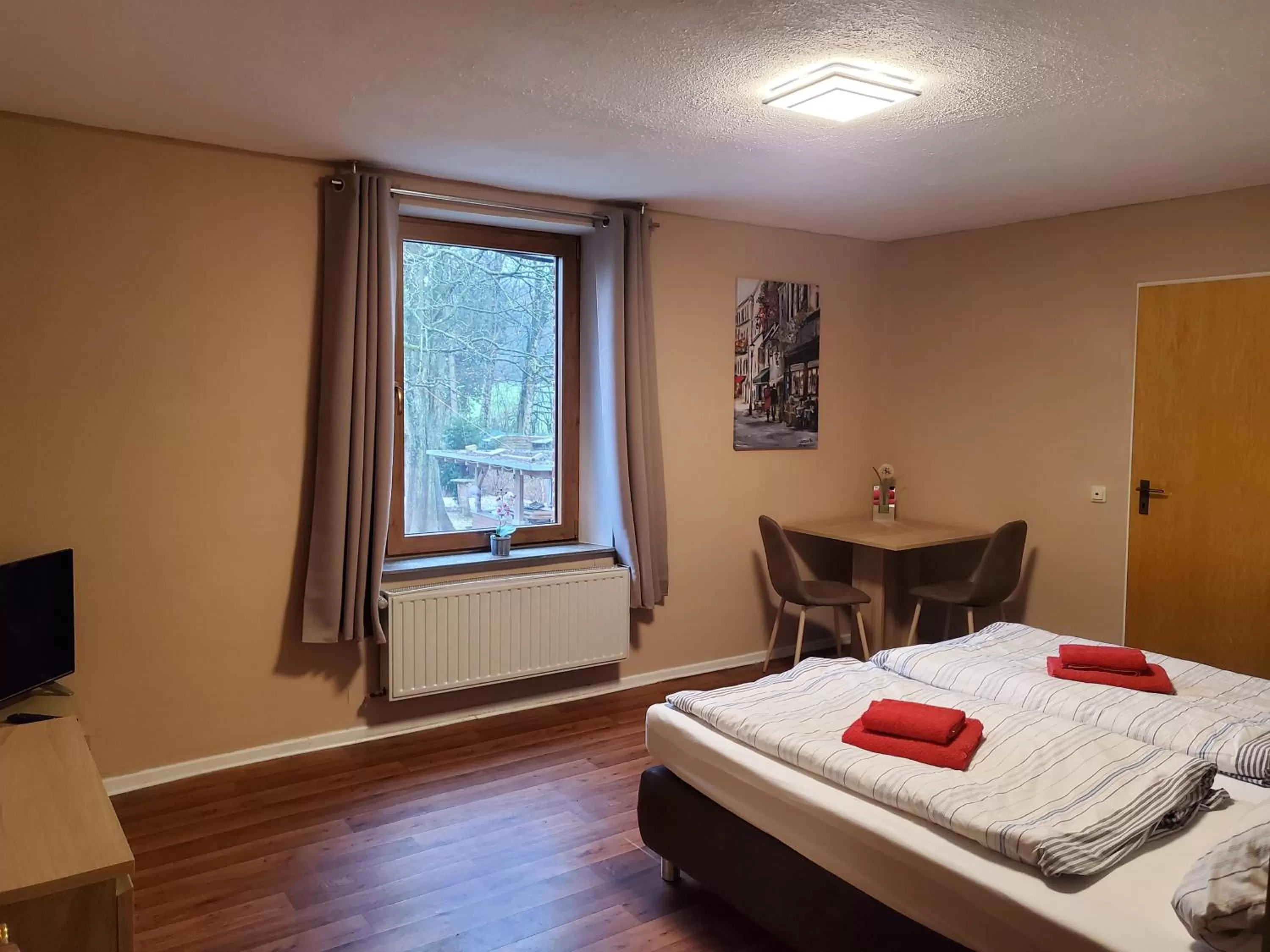 Photo of the whole room, Bed in Restaurant Yamas im Haus Waldesruh