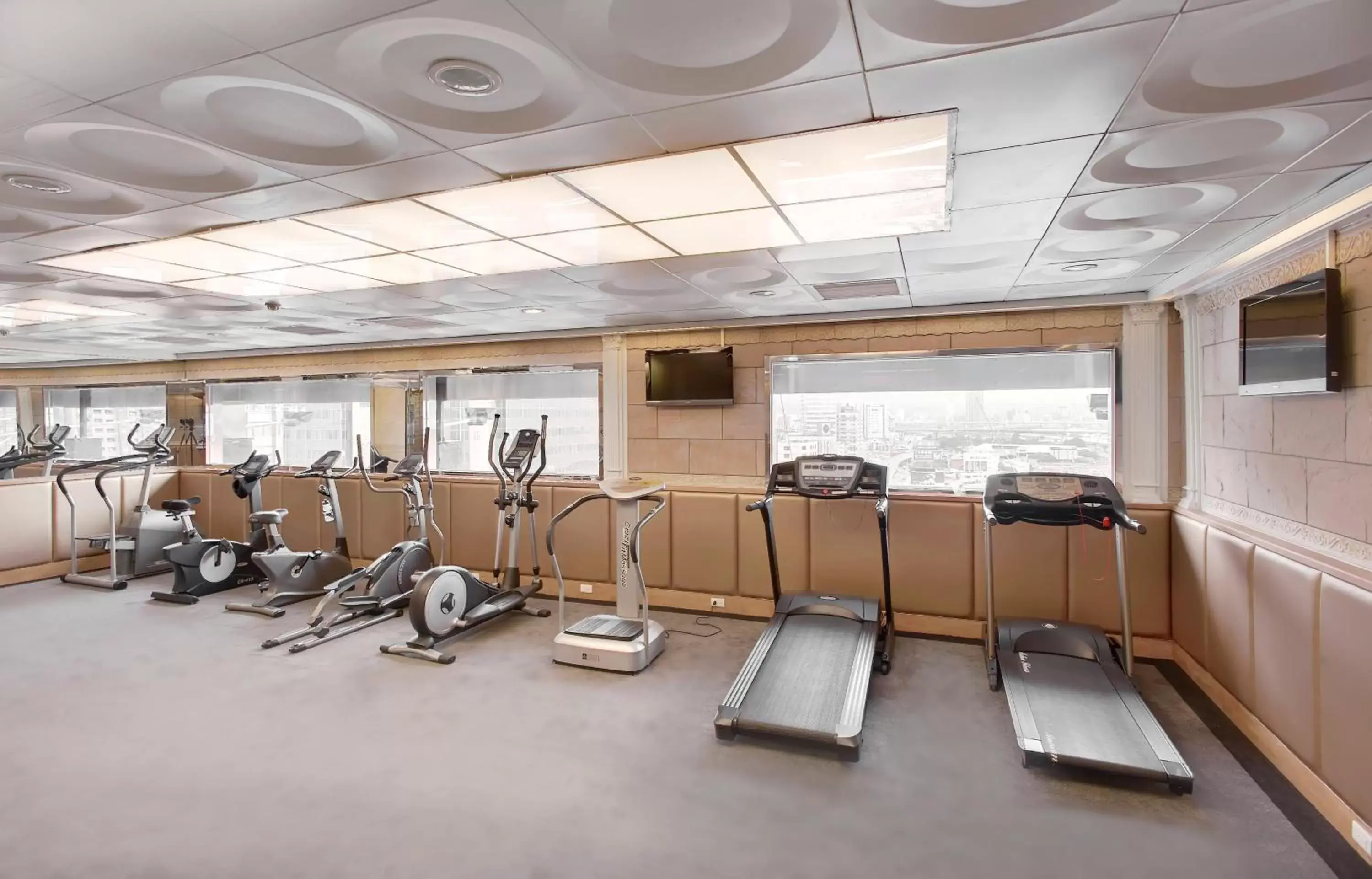 Fitness centre/facilities, Fitness Center/Facilities in Cosmos Hotel Taipei