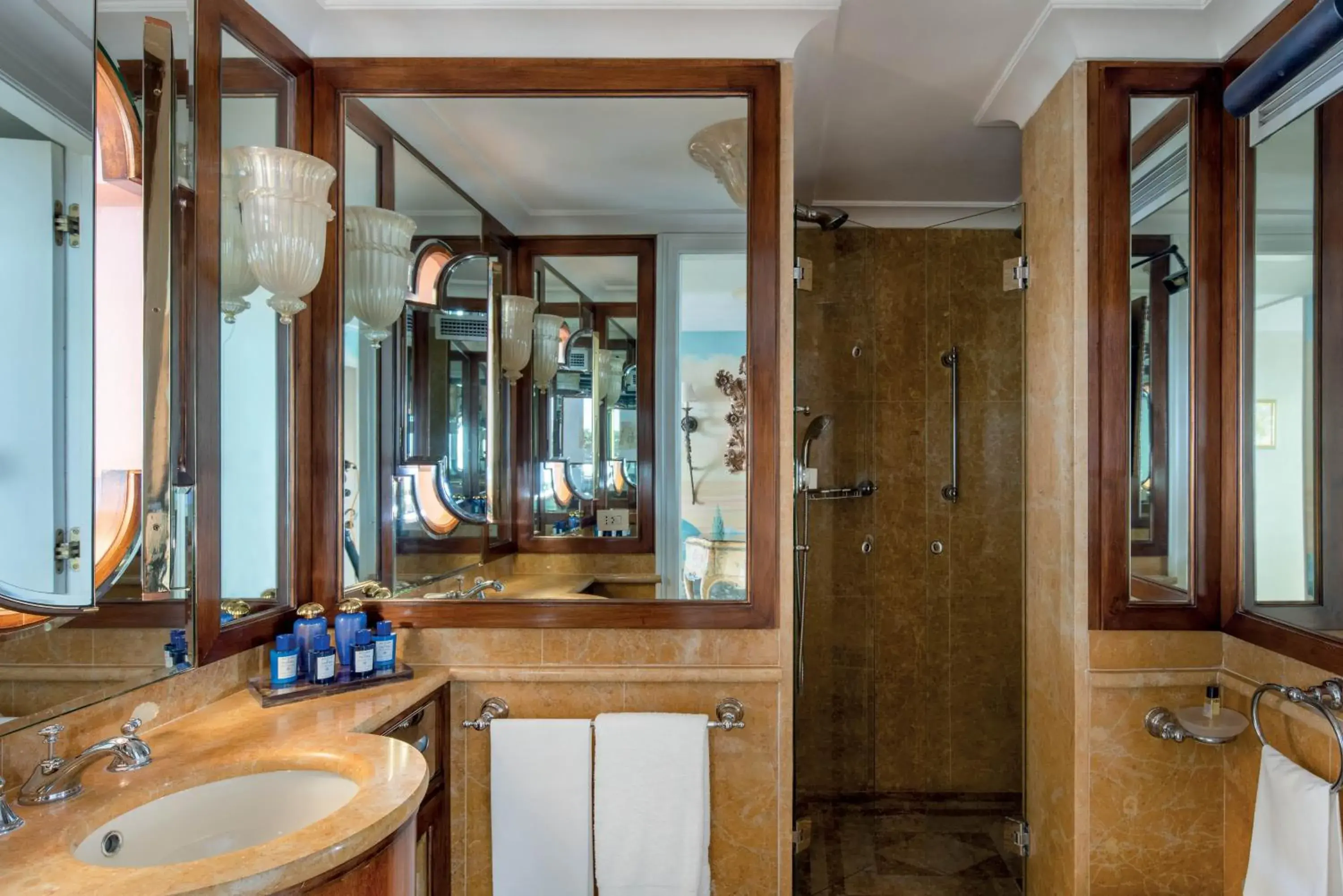 Bathroom in Hotel Cipriani, A Belmond Hotel, Venice