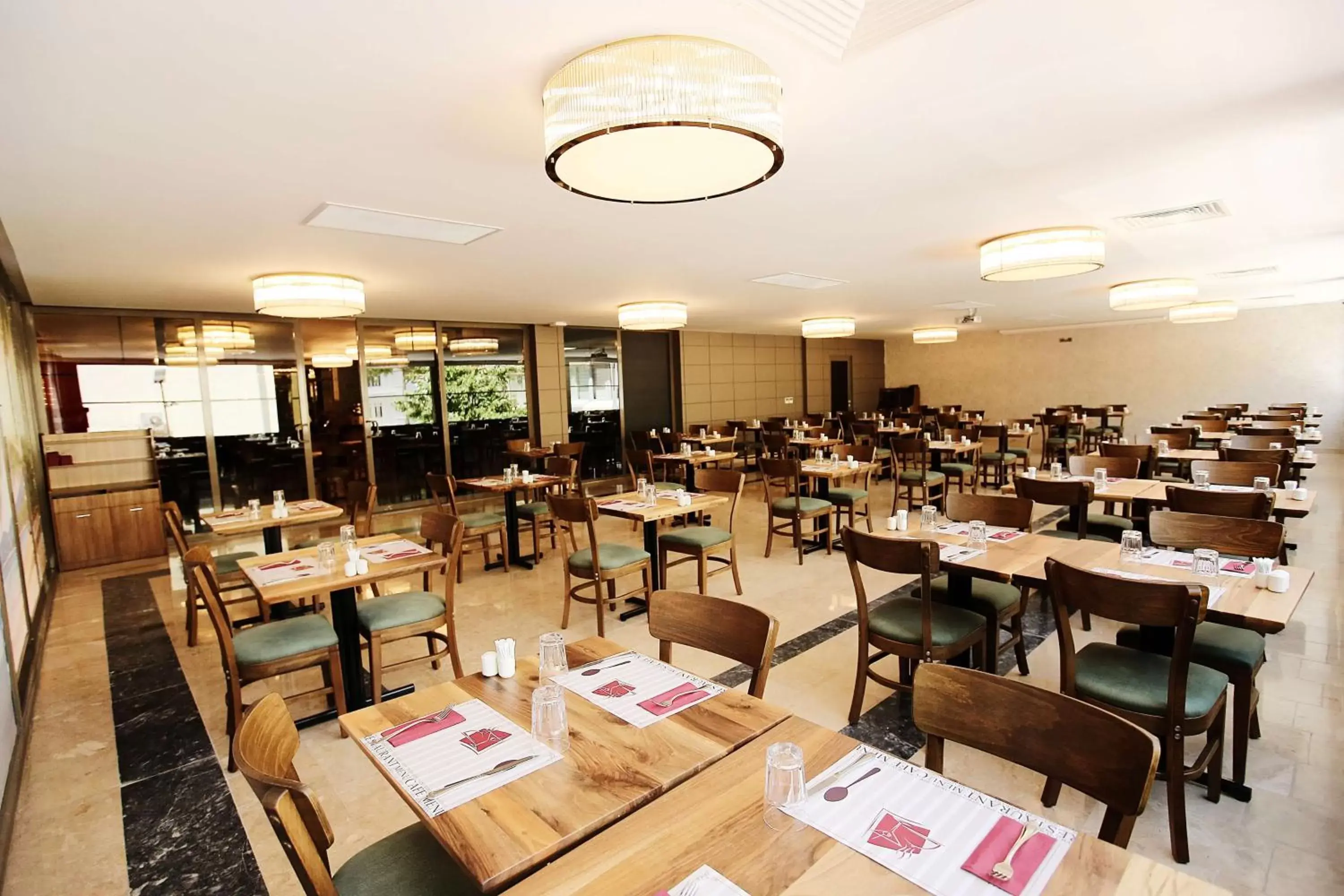 Restaurant/Places to Eat in Best Western Plus Center Hotel Restaurant/Places to Eat in Best Western Plus Center Hotel