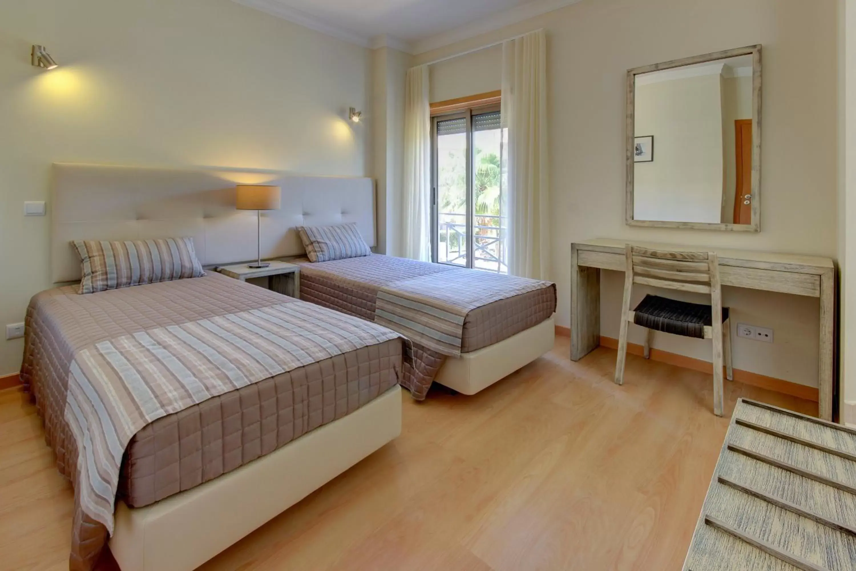 Photo of the whole room, Bed in Pinheiros da Balaia Villas