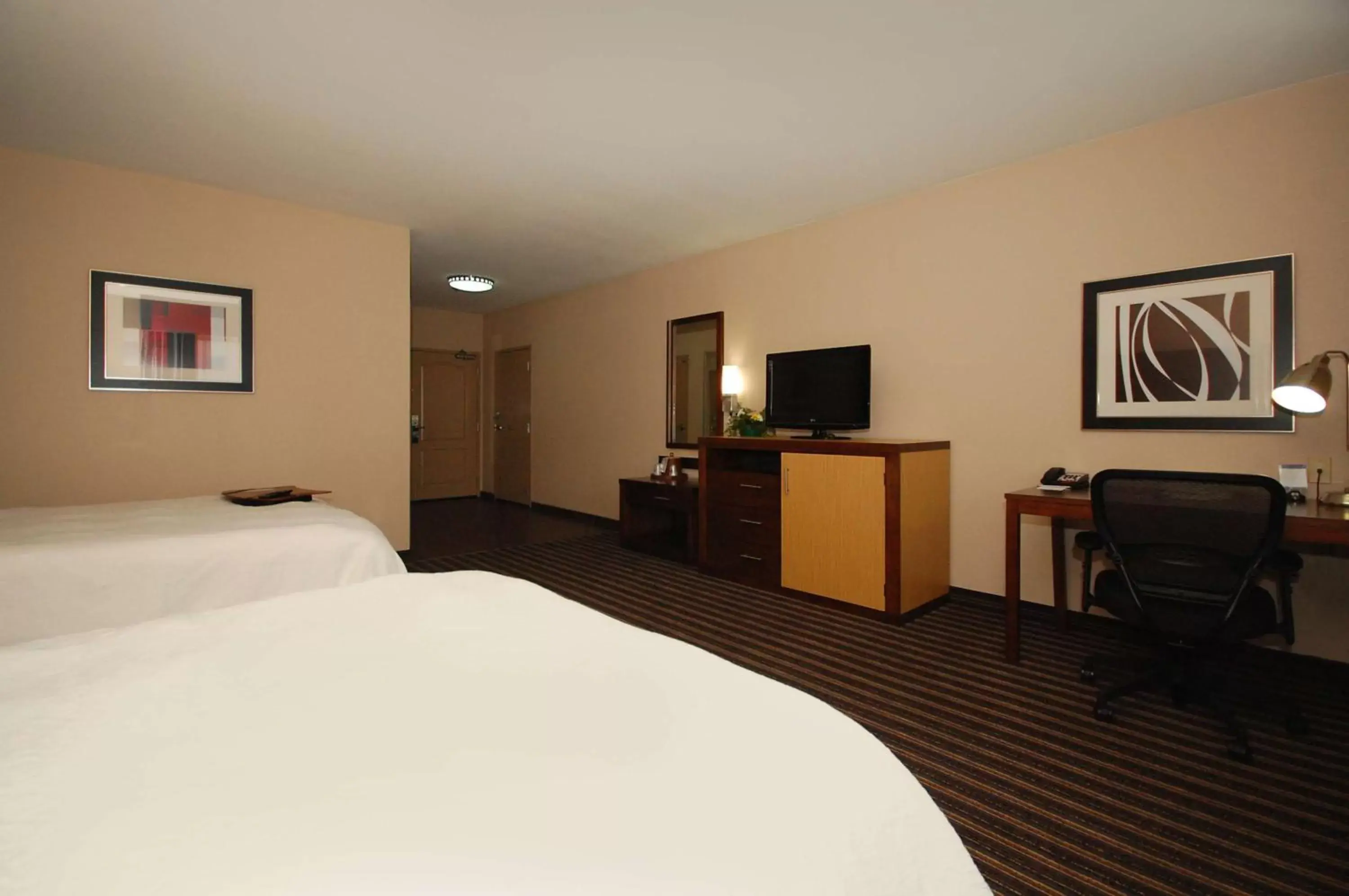 Bedroom, Bed in Hampton Inn Jackson/Flowood - Airport Area MS