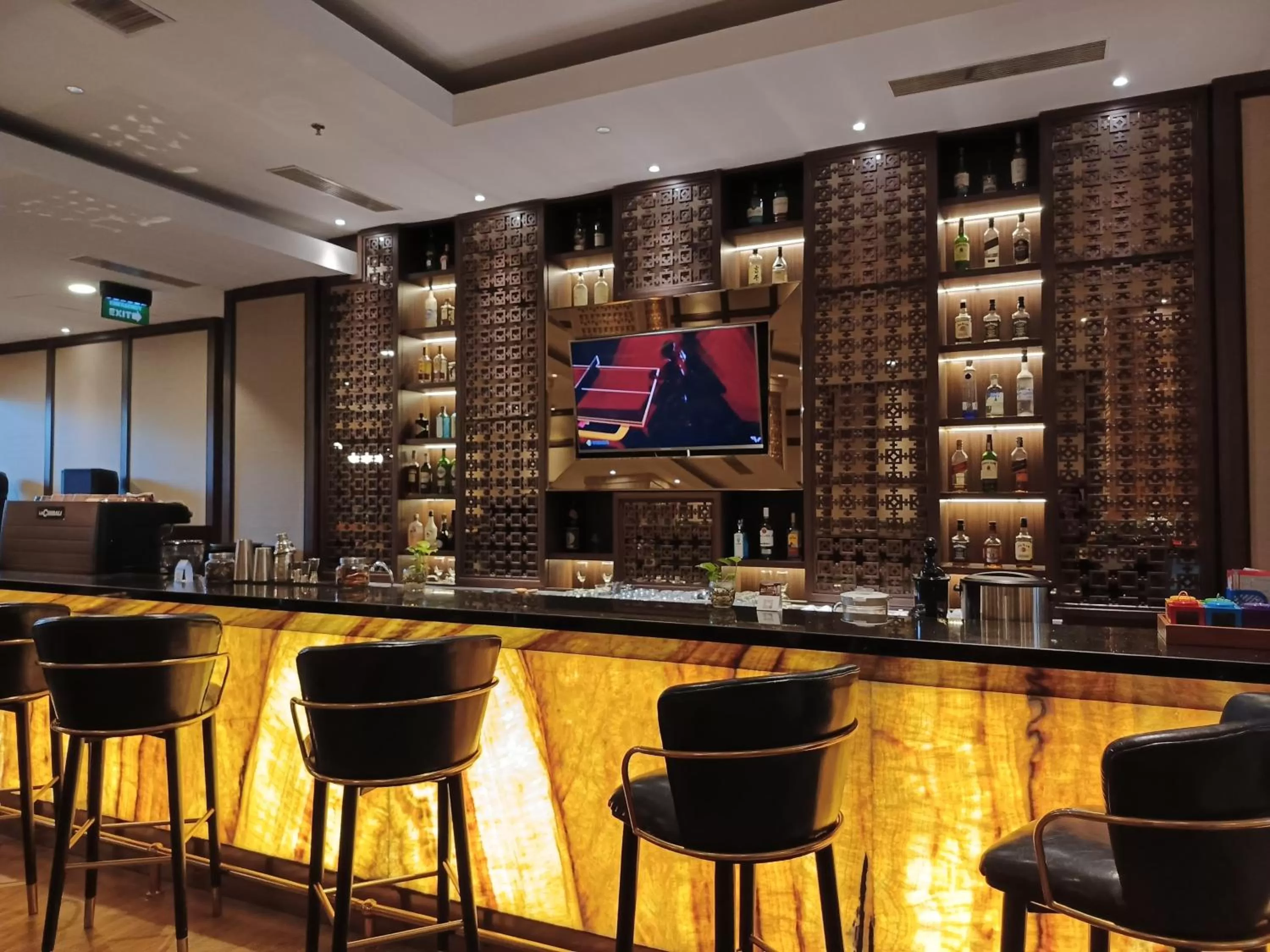 Restaurant/places to eat in Hotel Chanti Managed by TENTREM Hotel Management Indonesia