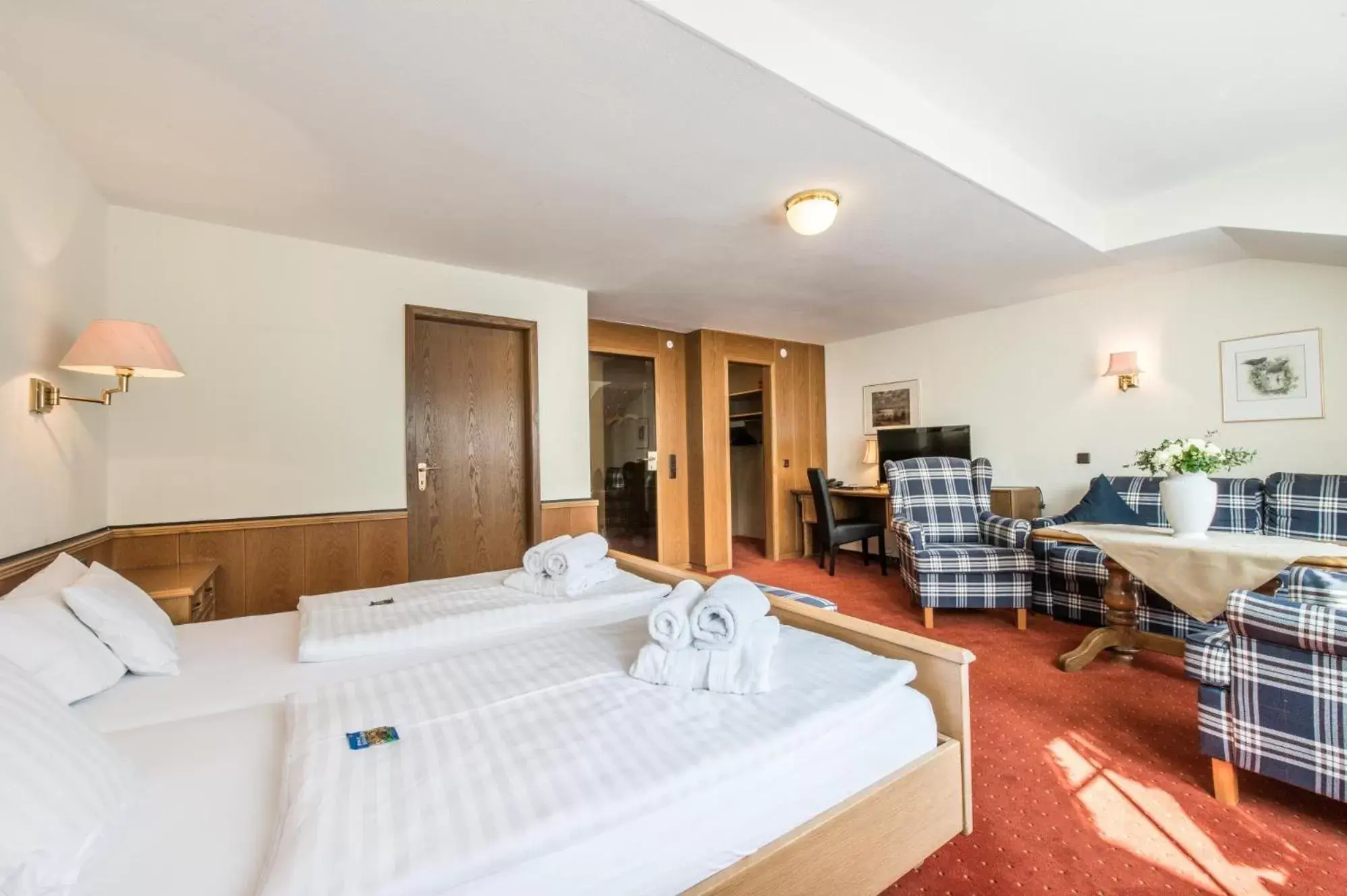 Superior Double Room with Balcony in Hotel Hanses-Bräutigam Superior Double Room with Balcony in Hotel Hanses-Bräutigam