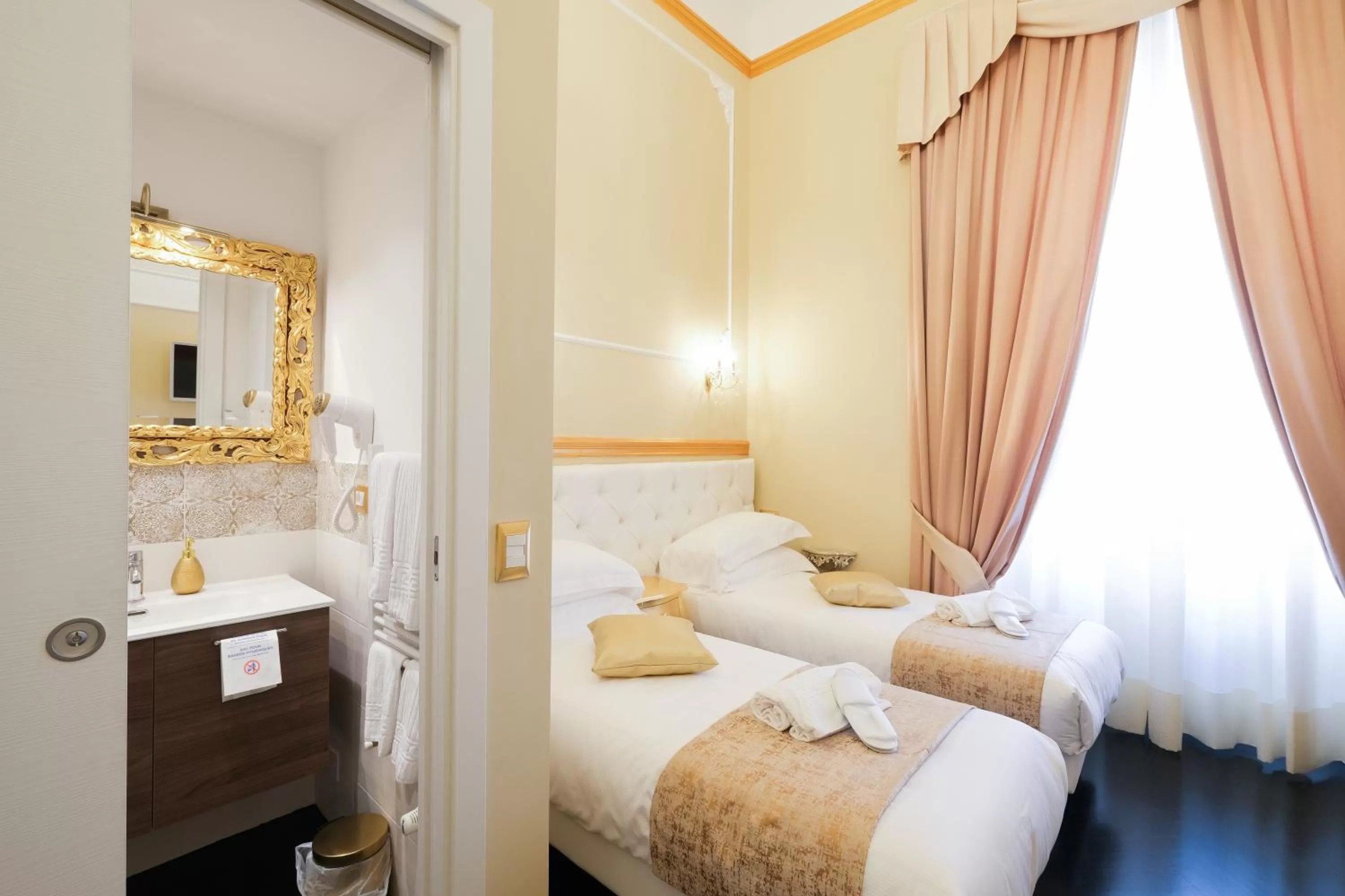 Bedroom, Bed in B&B Kingsman