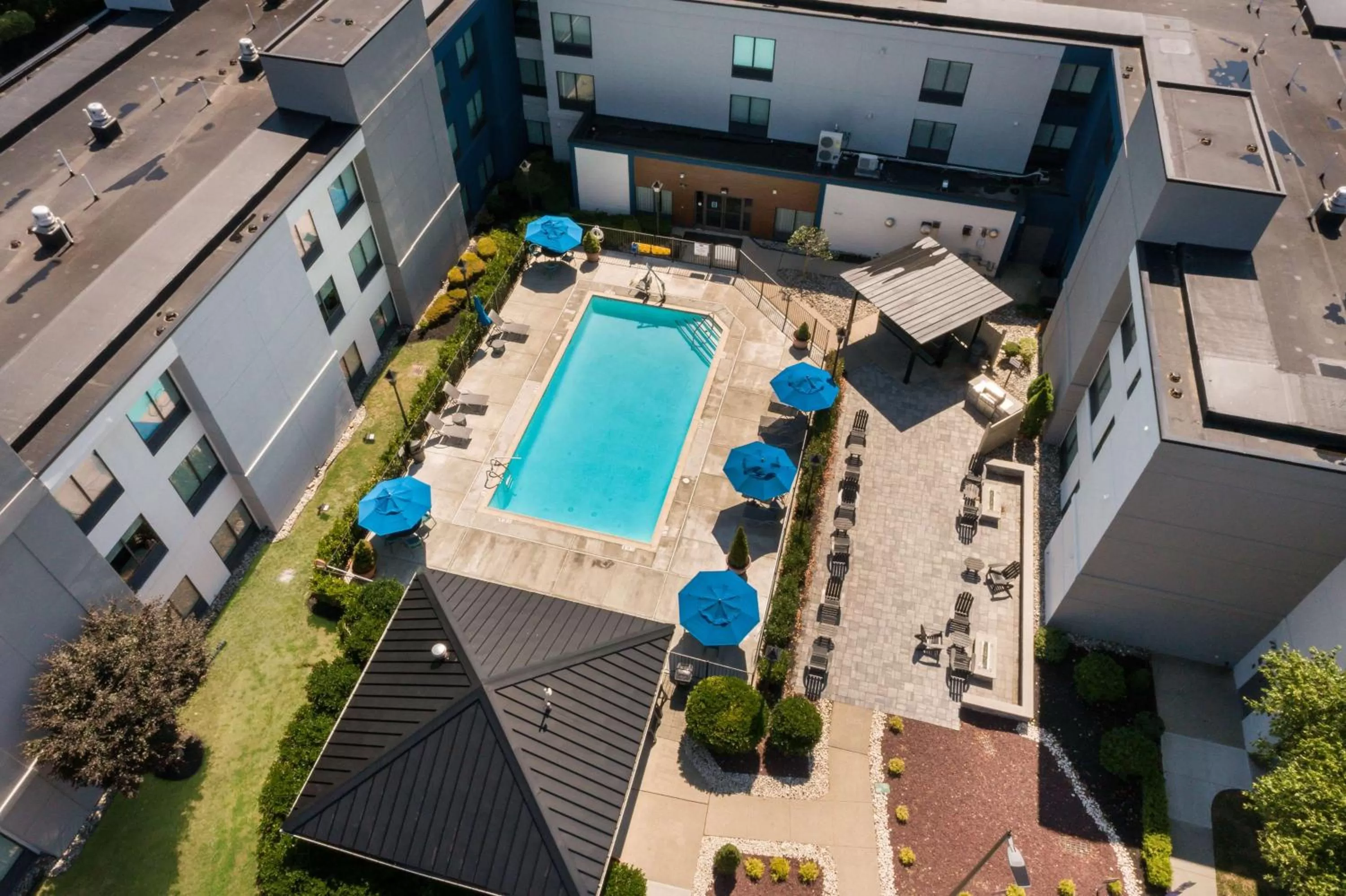 Pool view in Hampton Inn Princeton