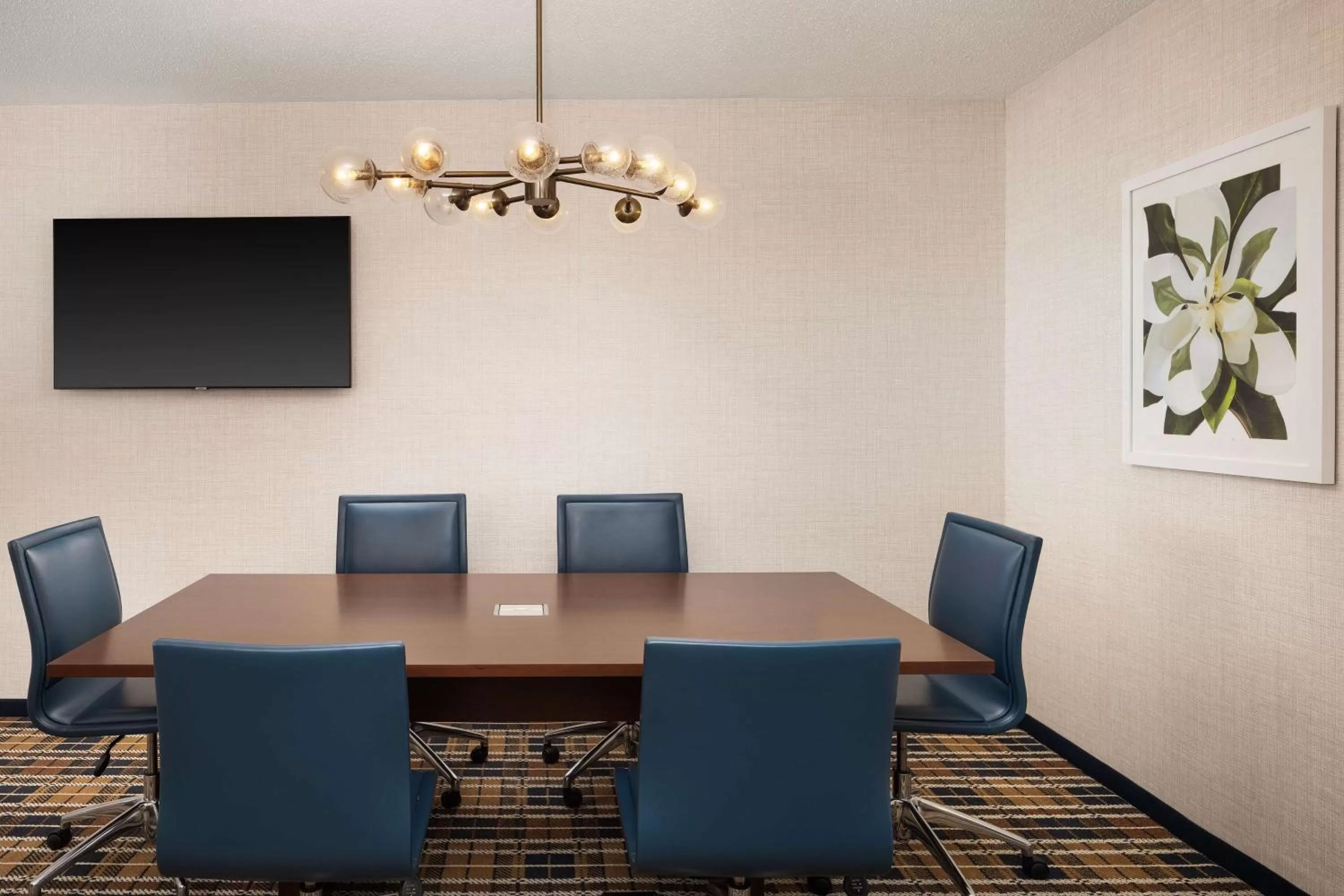 Bedroom in Embassy Suites by Hilton Atlanta Buckhead