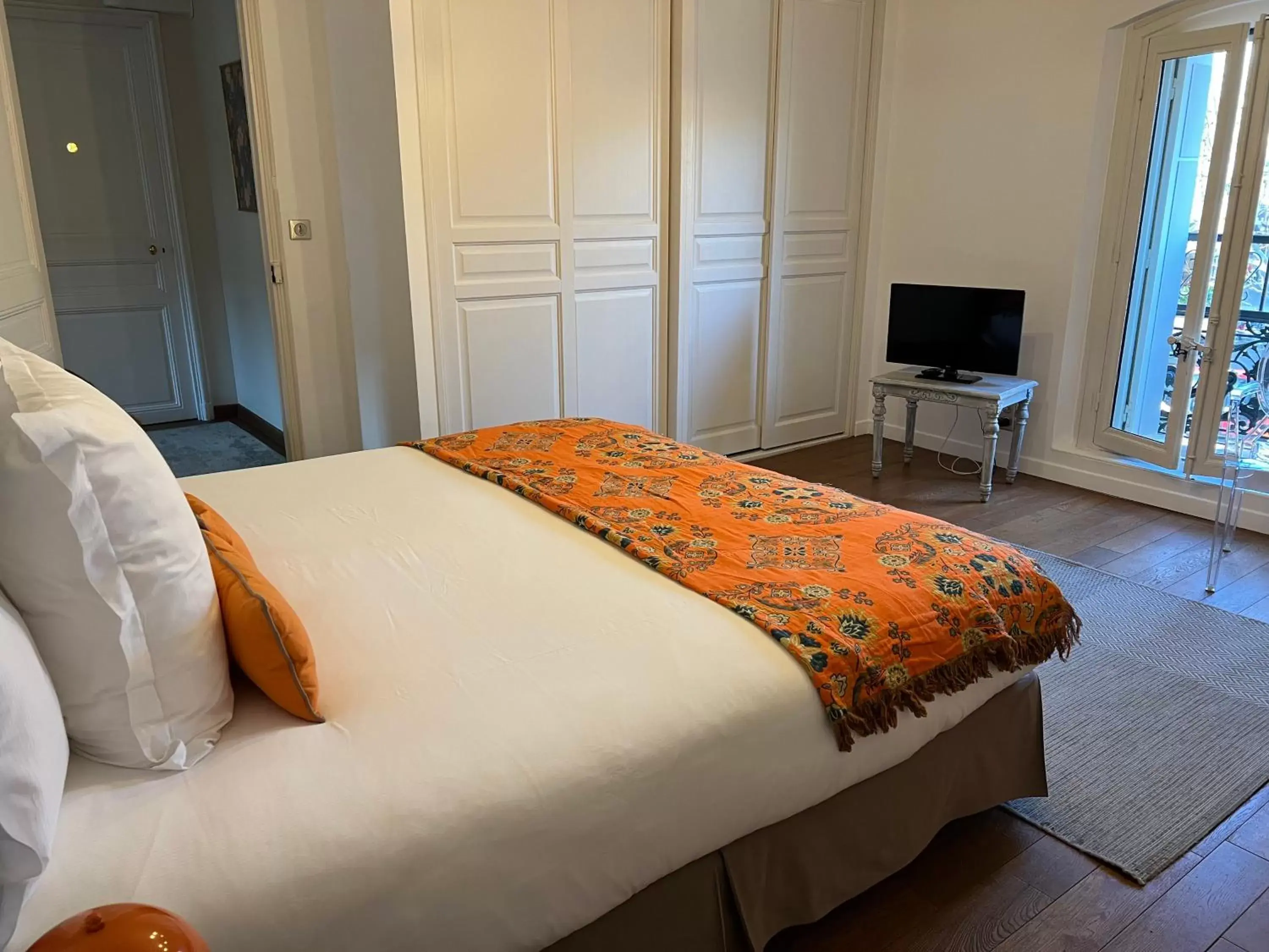 Bed in Maison Douce Arles