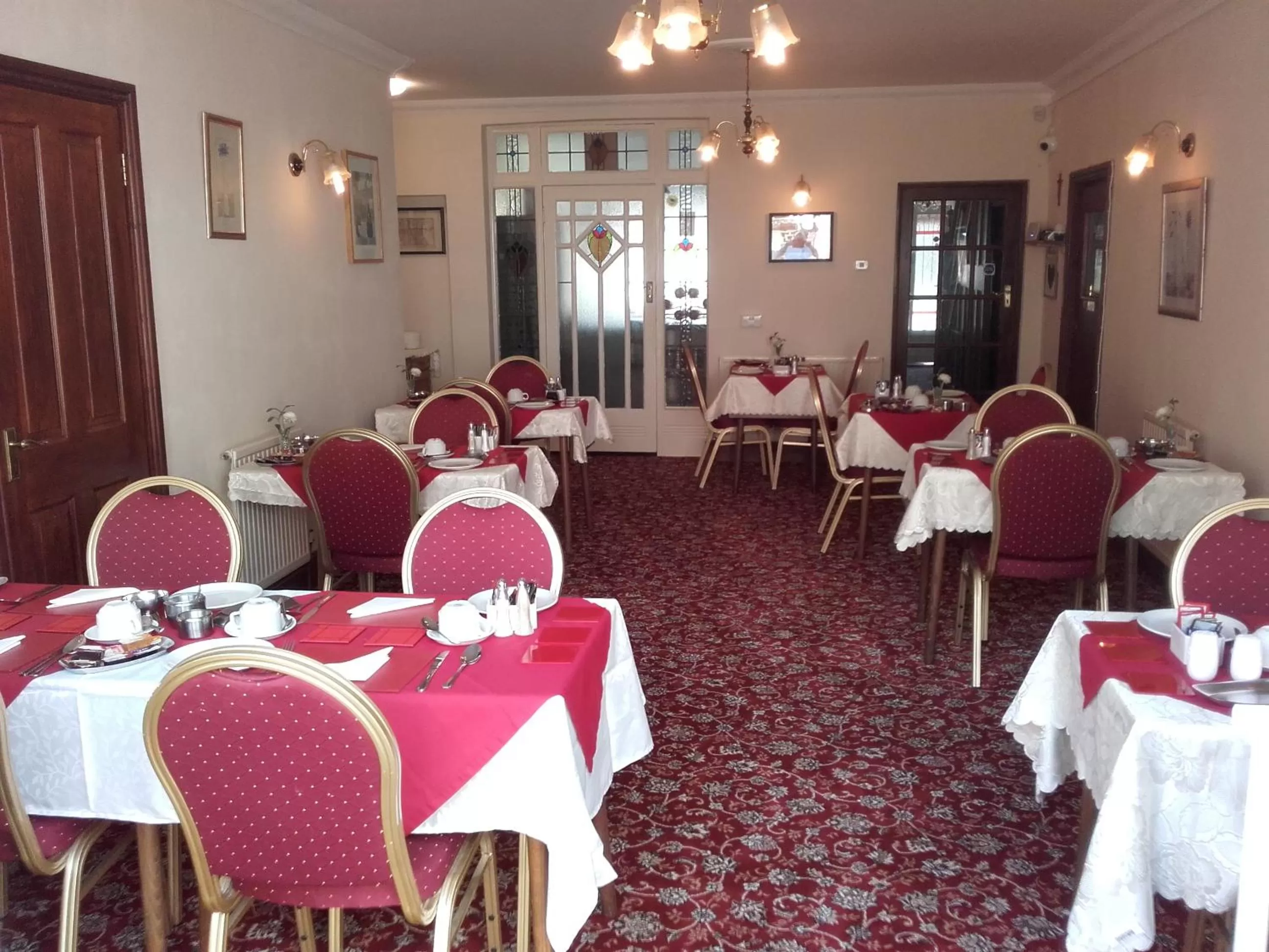 Restaurant/places to eat in Clumber House Hotel