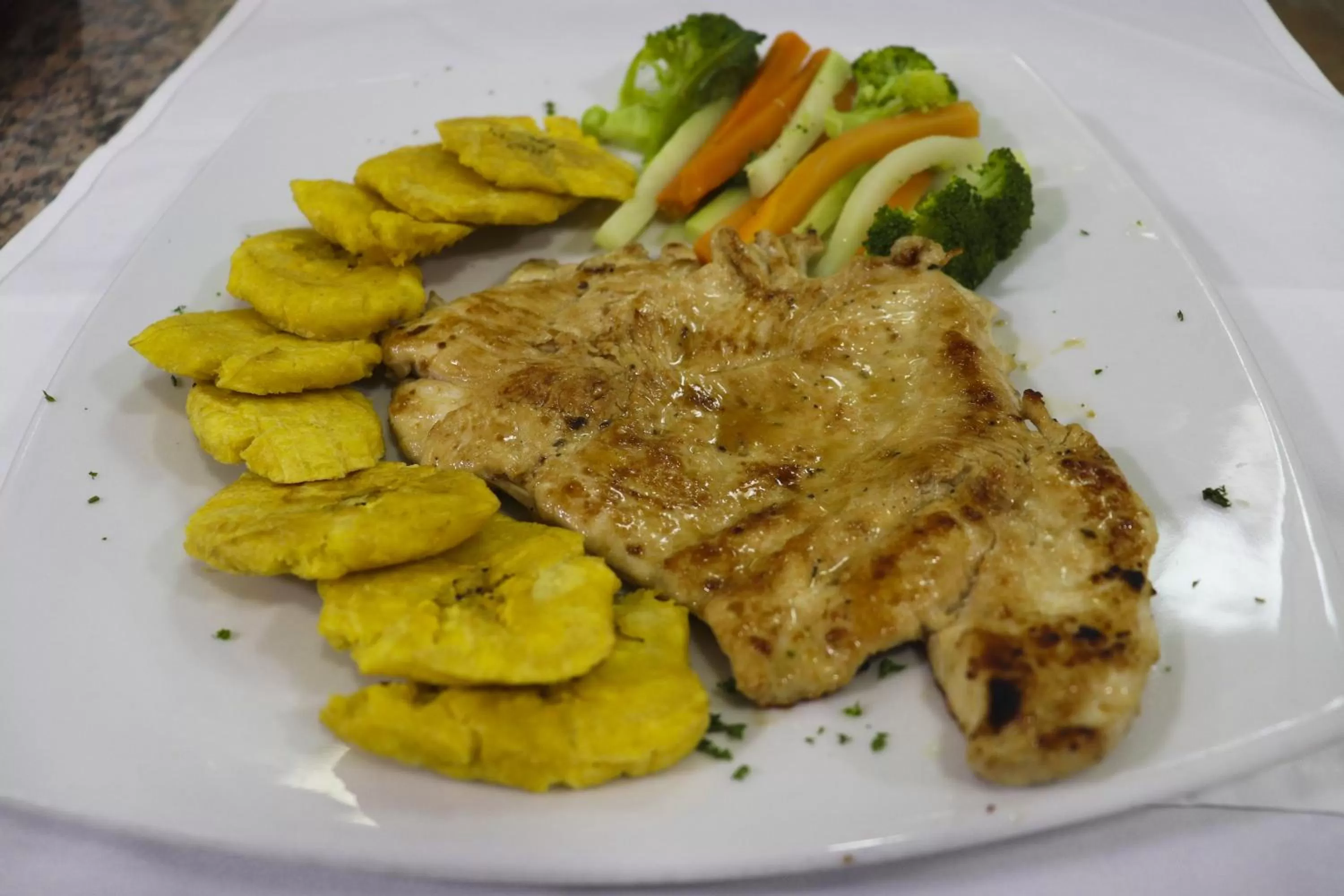 Restaurant/places to eat, Food in Hotel Puerta del Sol