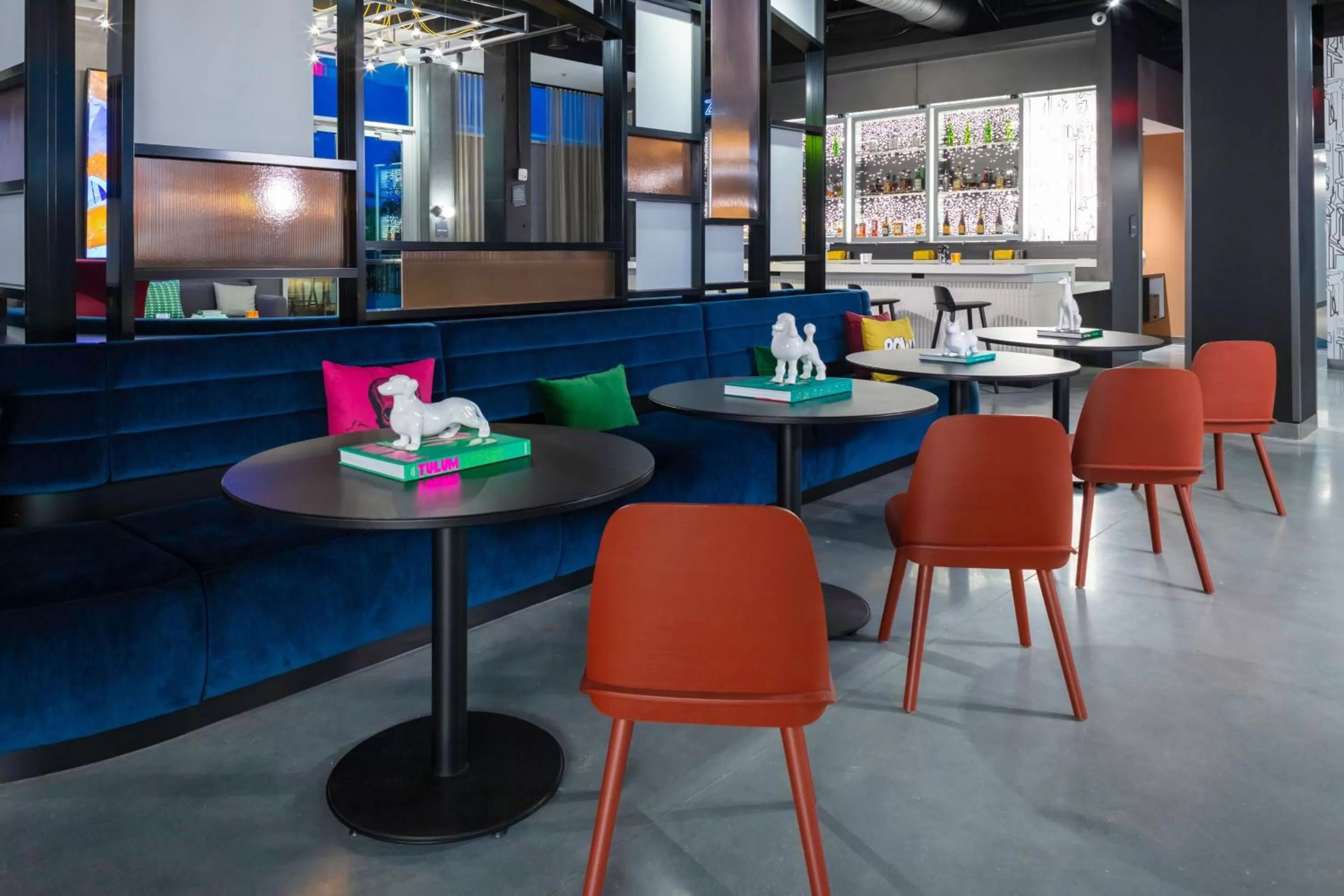 Lobby or reception in Aloft Savannah Airport