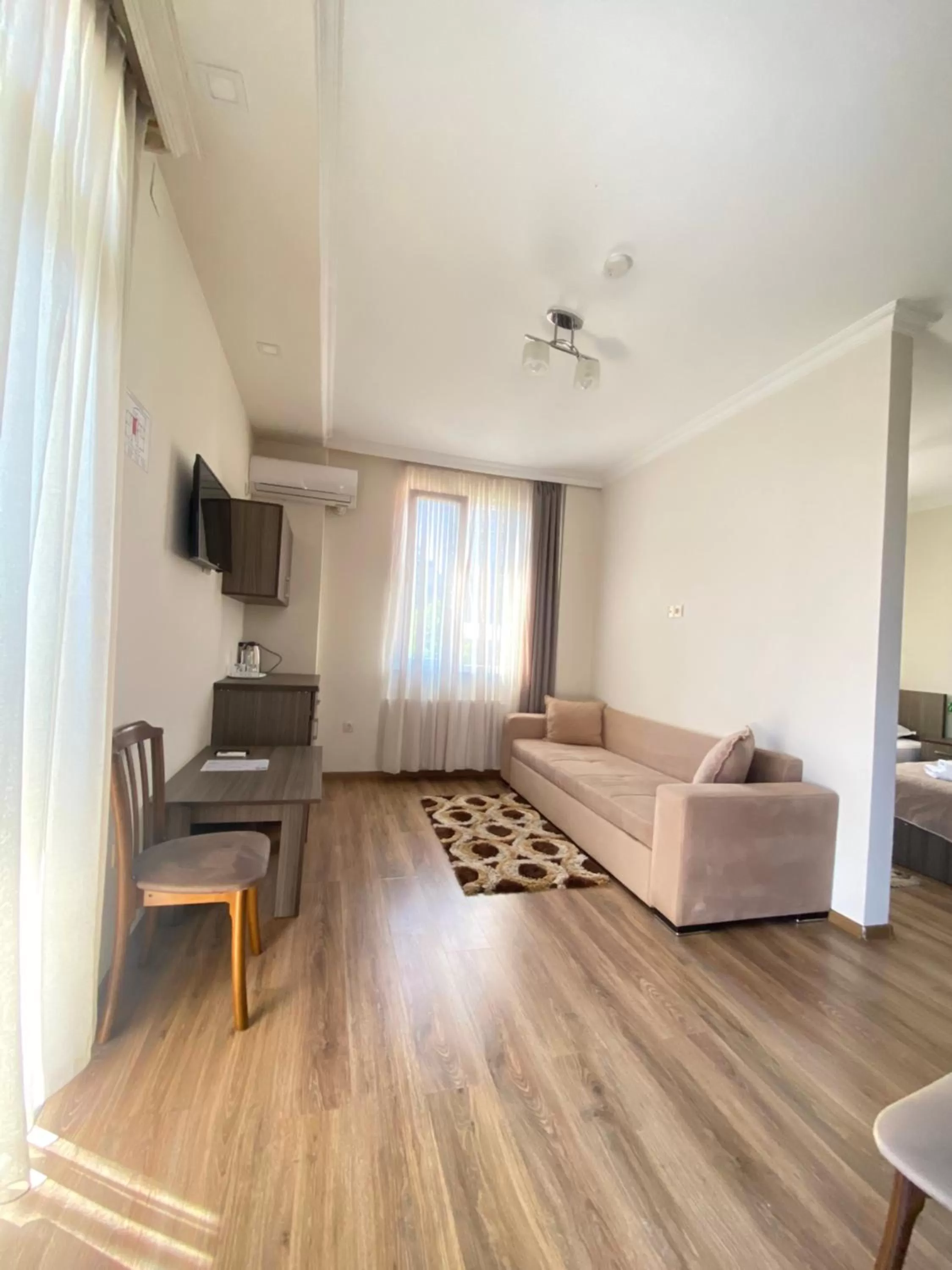 Seating Area in Hotel Garanti