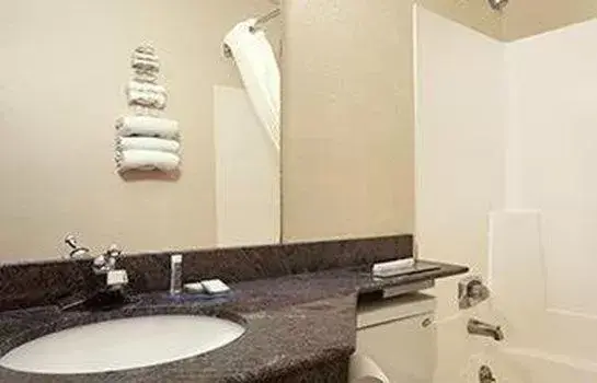 Bathroom in Travelodge by Wyndham La Porte/Michigan City Area