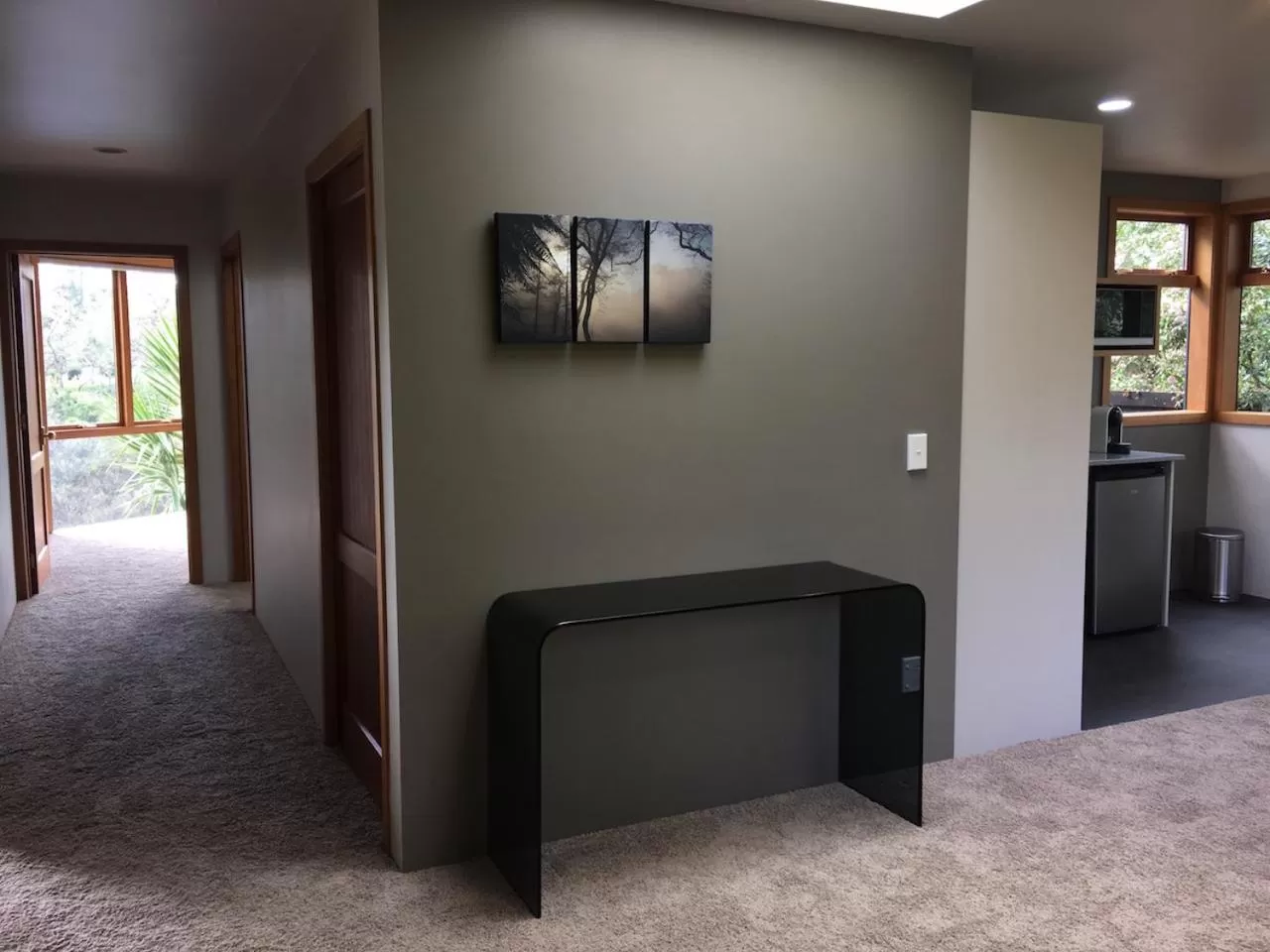 Kitchen or kitchenette, TV/Entertainment Center in On The River