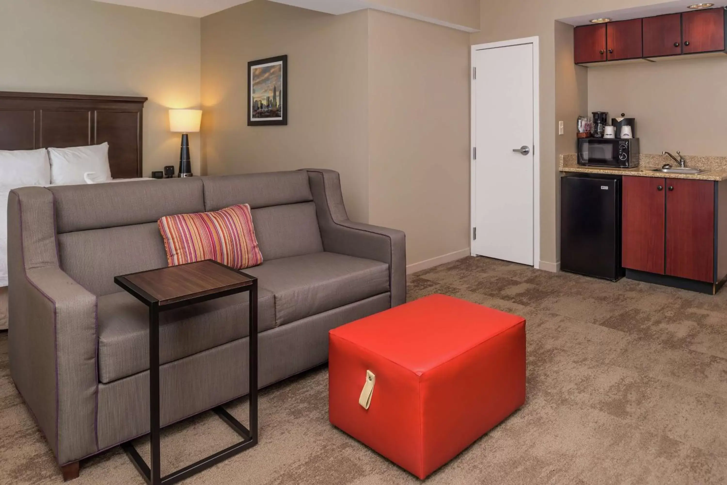 Living room, Seating Area in Hampton Inn & Suites Charlotte Arrowood