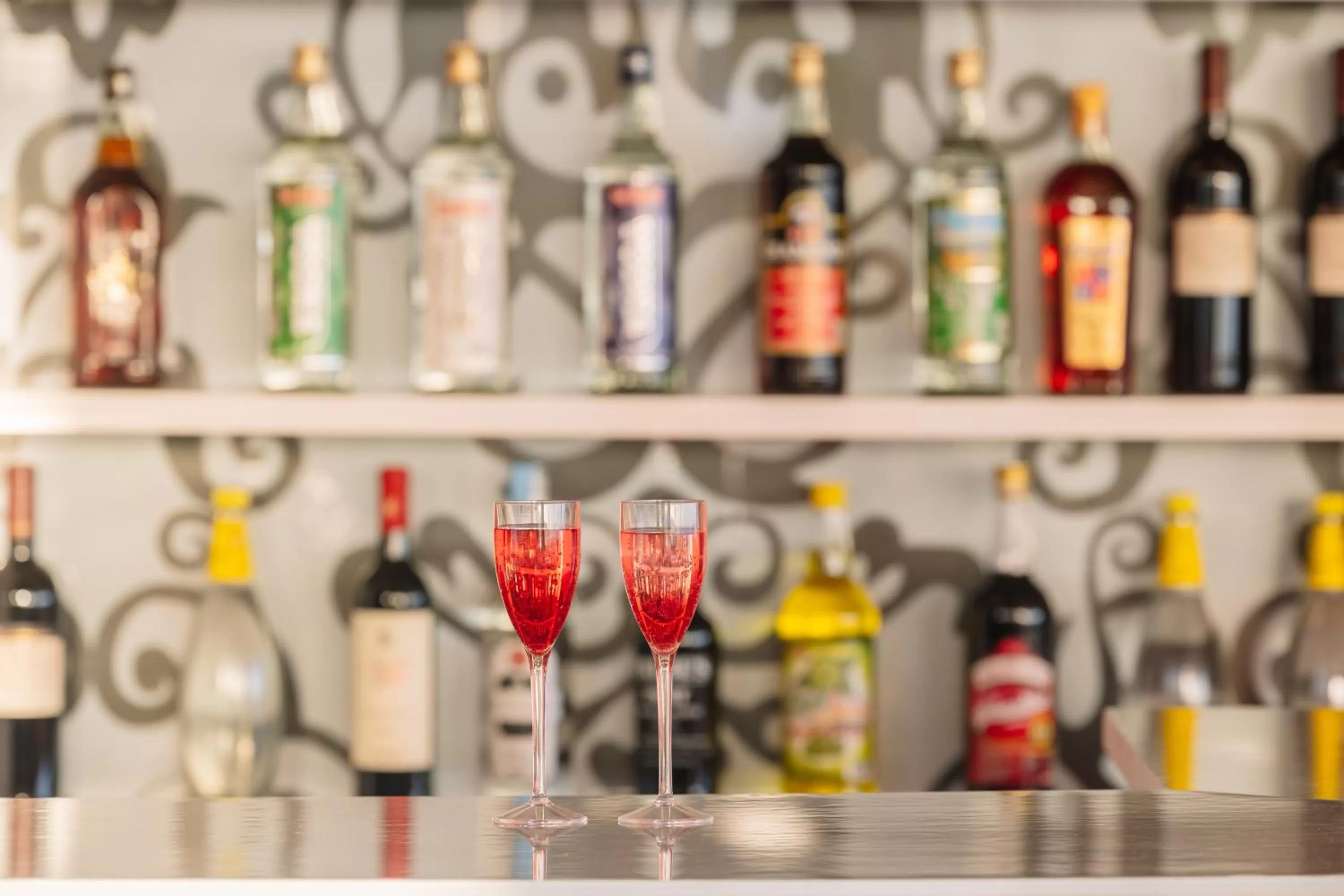 Restaurant/places to eat in Monicca Collection Suites and Residences