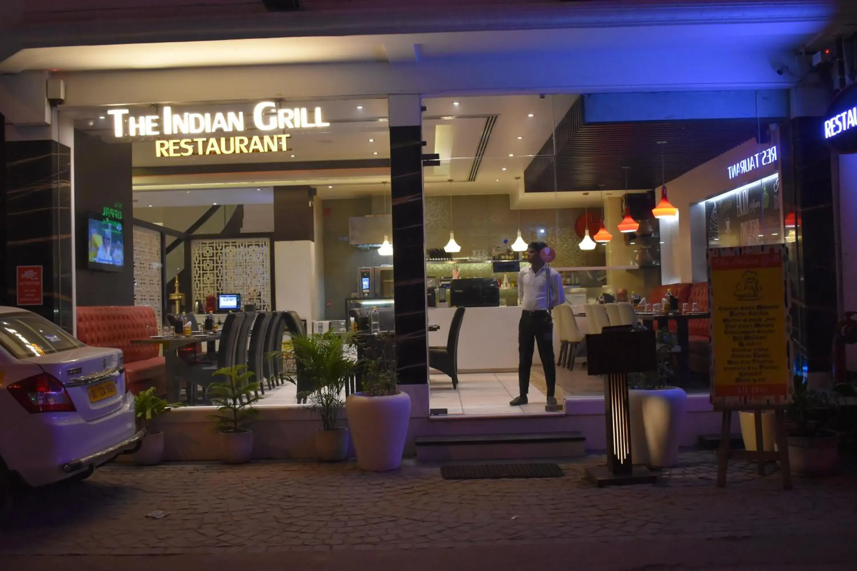 Restaurant/places to eat in Hotel GODWIN DELUXE - New Delhi Railway Station - Paharganj