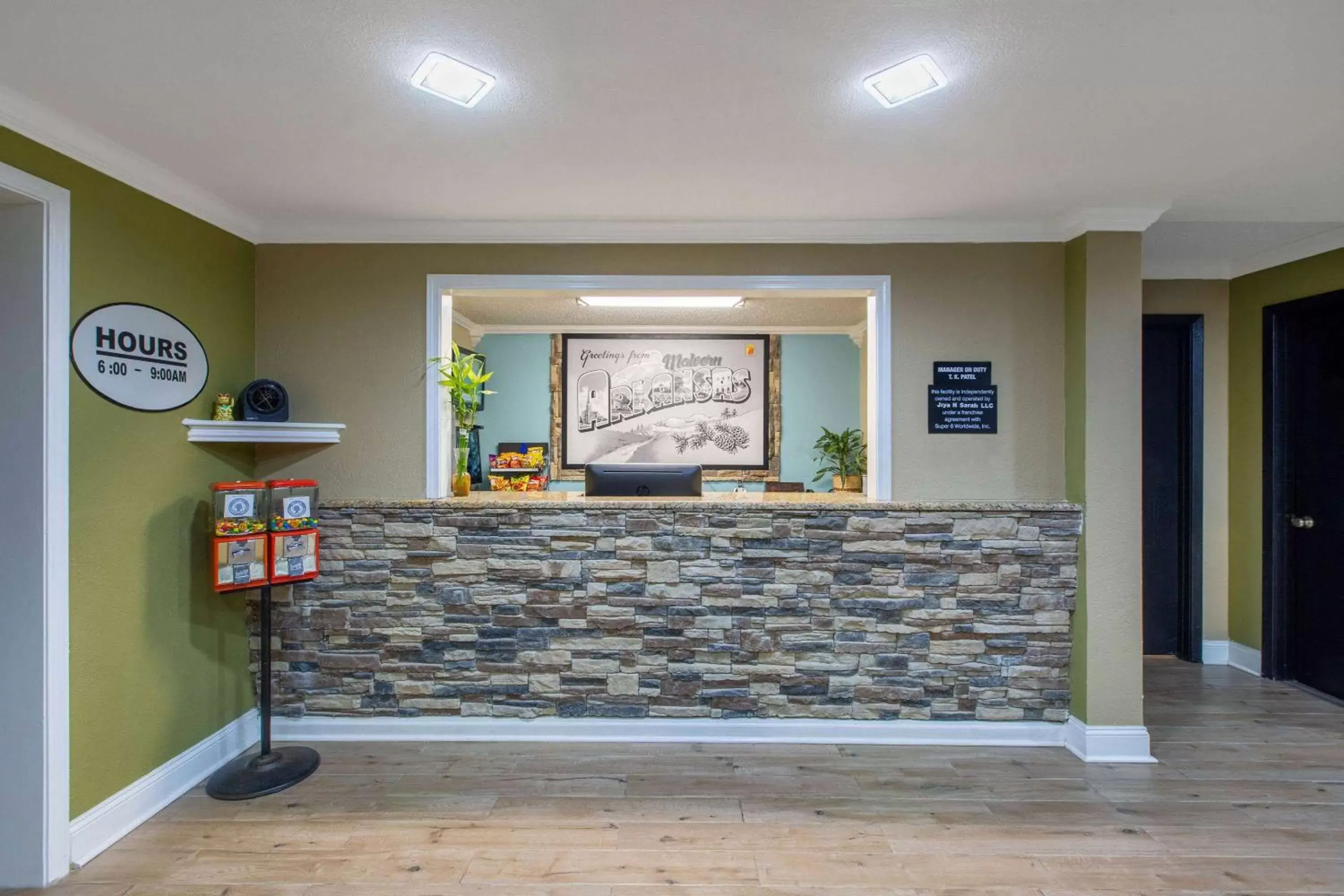Lobby or reception in Super 8 by Wyndham Malvern Lobby or reception in Super 8 by Wyndham Malvern