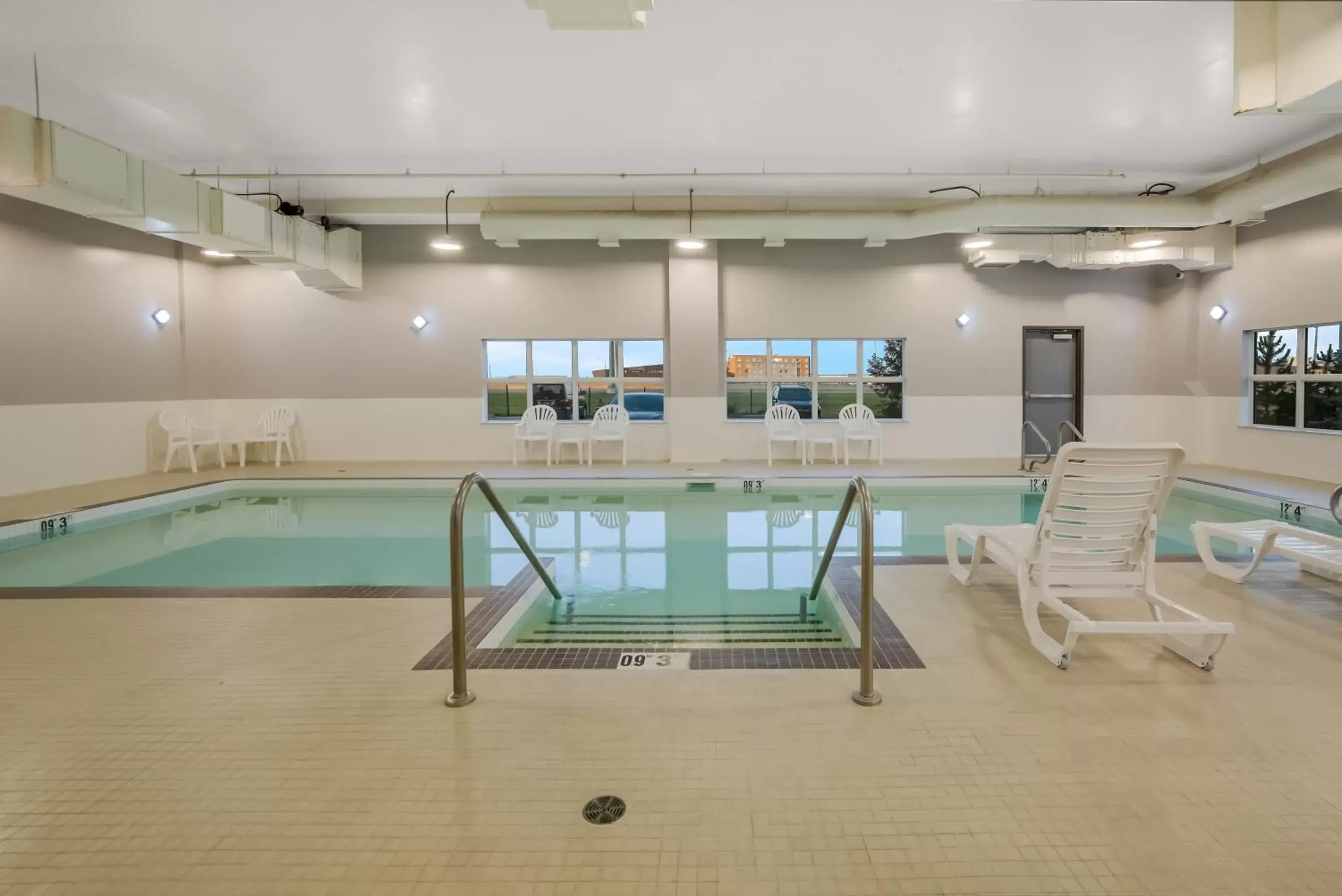 Swimming pool in Hotel 11, MOD A Sonesta Collection Swimming pool in Hotel 11, MOD A Sonesta Collection