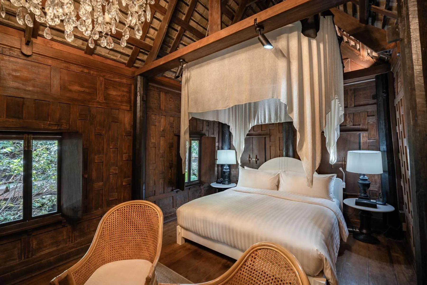 Bed in Villa Mahabhirom