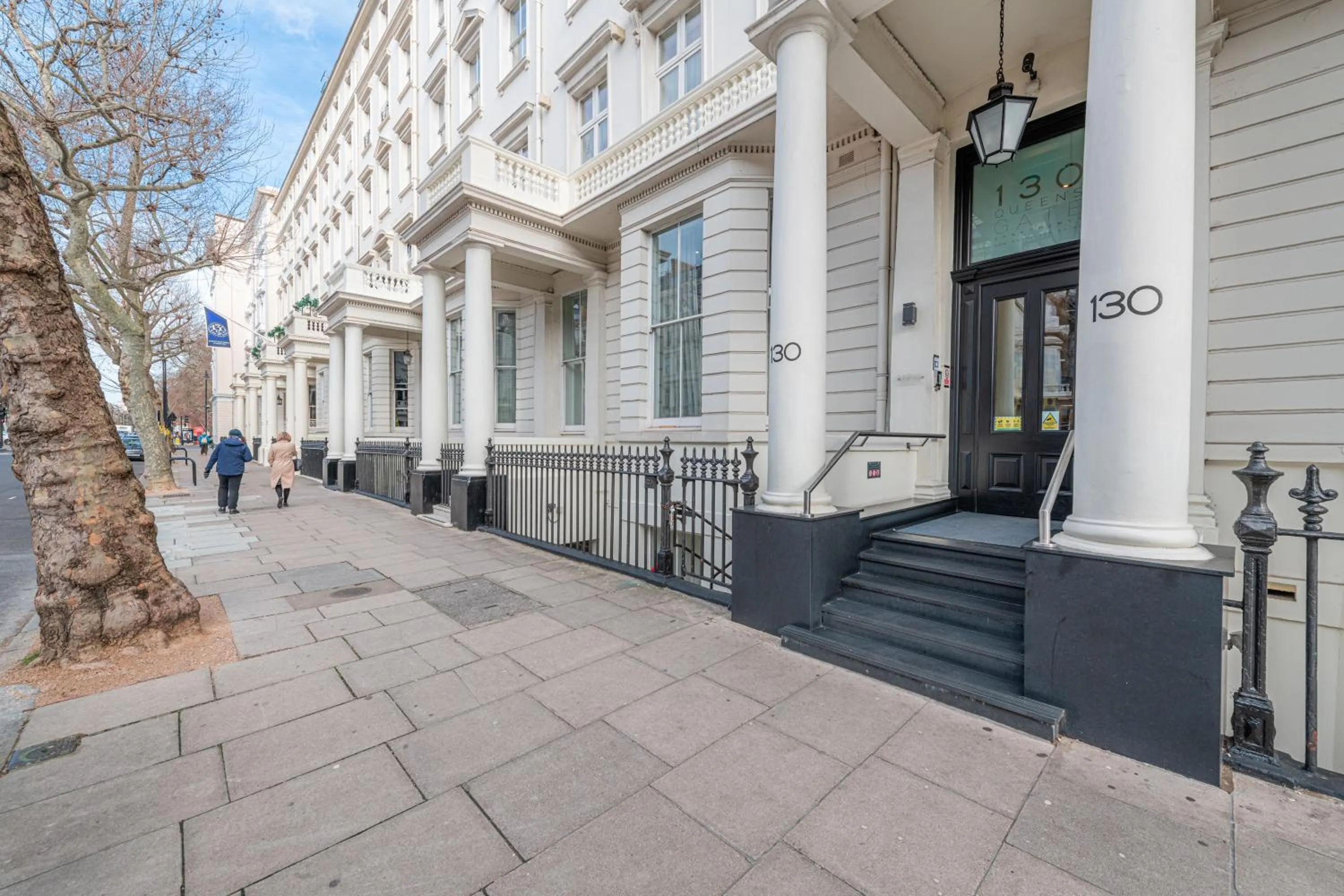 Property building in 130 Queen's Gate Apartments