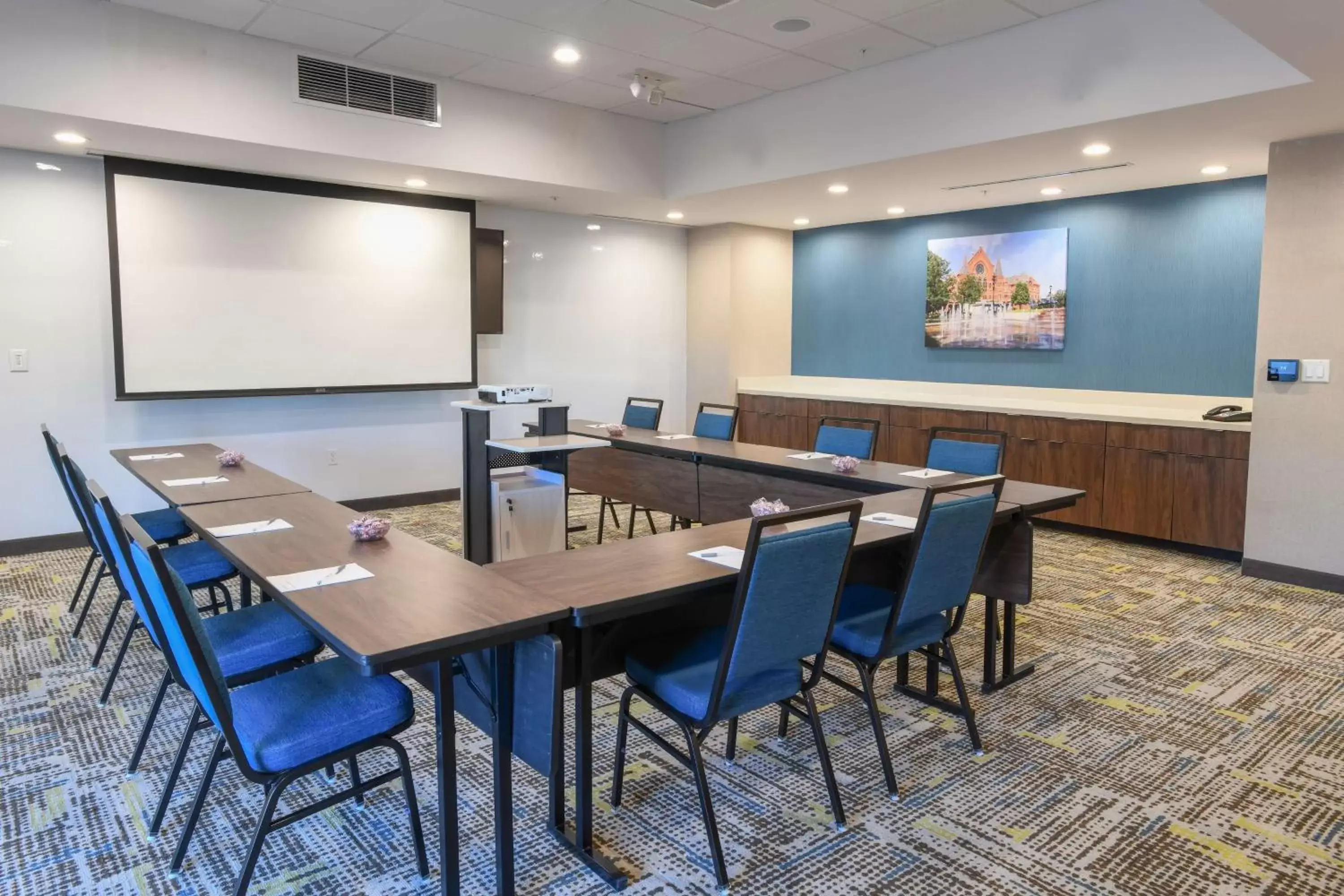 Meeting/conference room in Hampton Inn & Suites Cincinnati Liberty Township