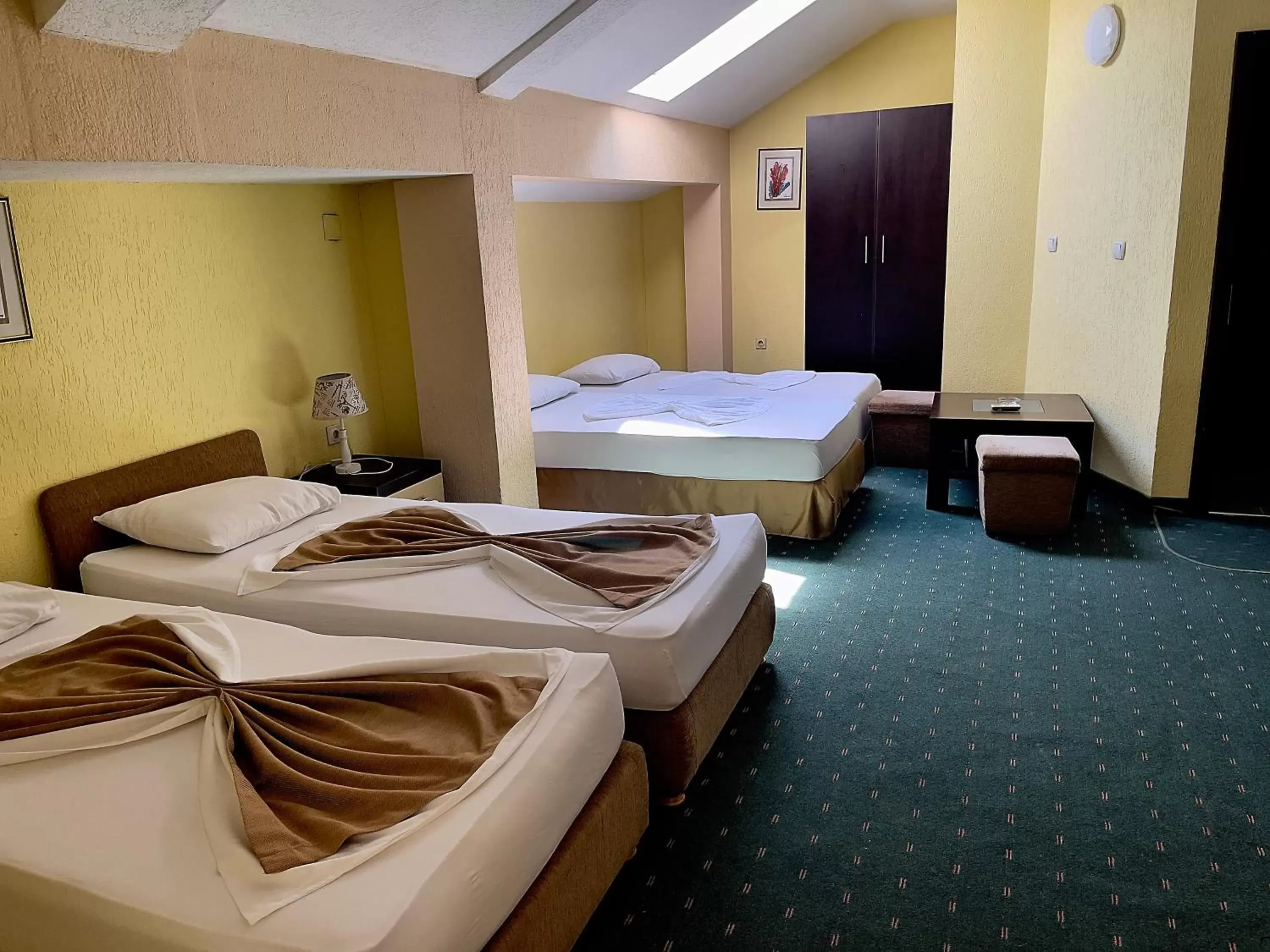 Quadruple Room - single occupancy in Hotel Ilinden Quadruple Room - single occupancy in Hotel Ilinden