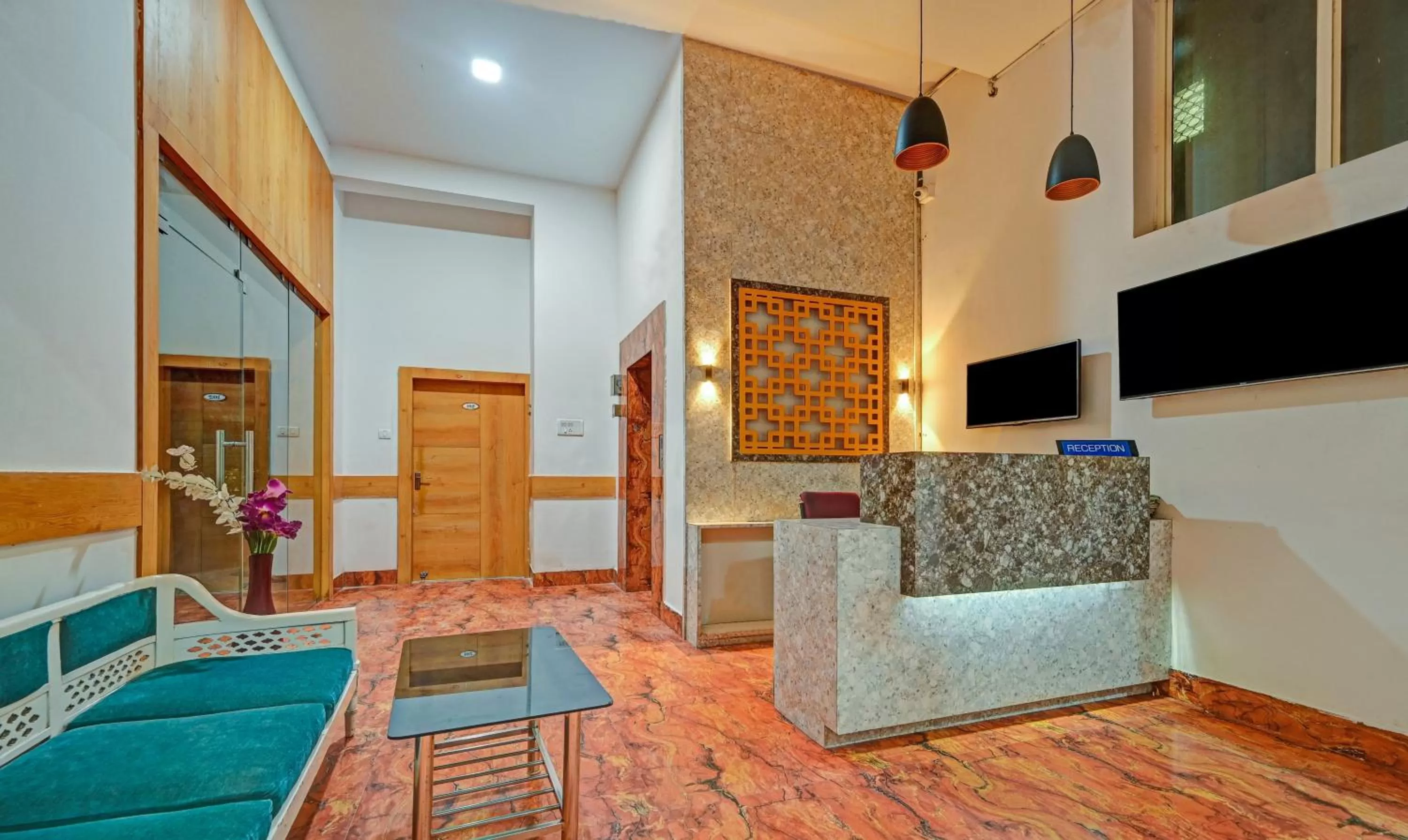 Lobby or reception in Treebo Sidhartha Inn Baliapanda